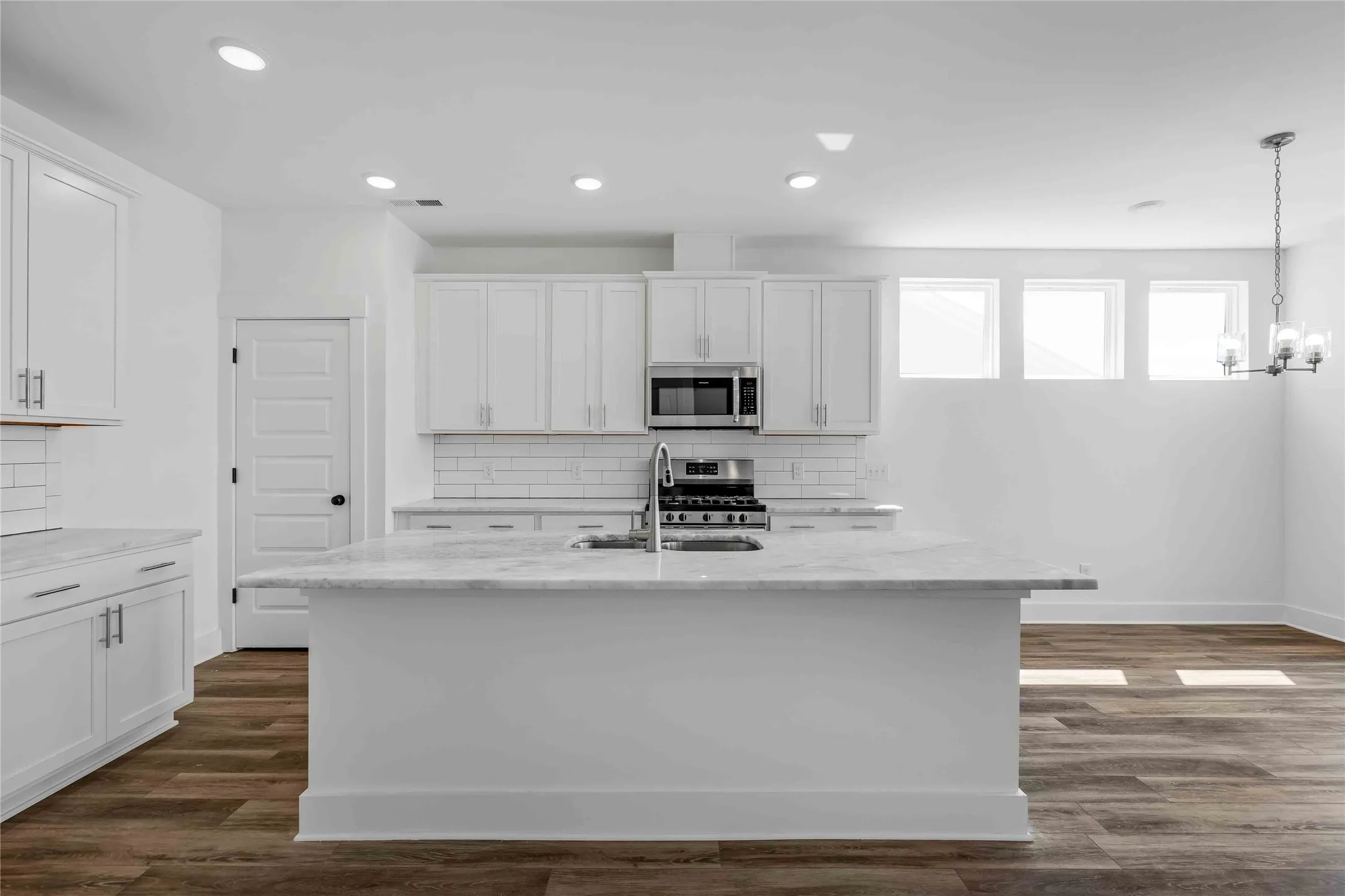Single Family Residence For Sale in Kaufman County , 3521 Kemp Drive, Heartland, Texas 75114, 4 Bedroom, 4 Bathroom, 2 Garage spaces, 2,417 Sqft, built in 2026, mls#21307326, Real Estate Agent in Heartland, Homes For Sale in Kaufman county, Homes For Sale in Heartland, Realtor in Heartland Texas, Real Estate Brokerage Independent Realty Texas, Luminita Cordes Realtor