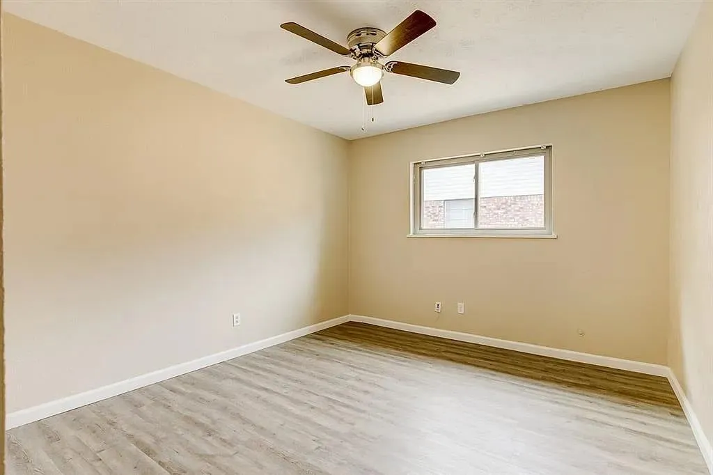 Single Family Residence For Sale in Tarrant County , 1316 Royster Road, Fort Worth, Texas 76134, 5 Bedroom, 3 Bathroom, 2 Garage spaces, 2,466 Sqft, built in 1977, mls#21307237, Real Estate Agent in Fort Worth, Homes For Sale in Tarrant county, Homes For Sale in Fort Worth, Realtor in Fort Worth Texas, Real Estate Brokerage Independent Realty Texas, Luminita Cordes Realtor