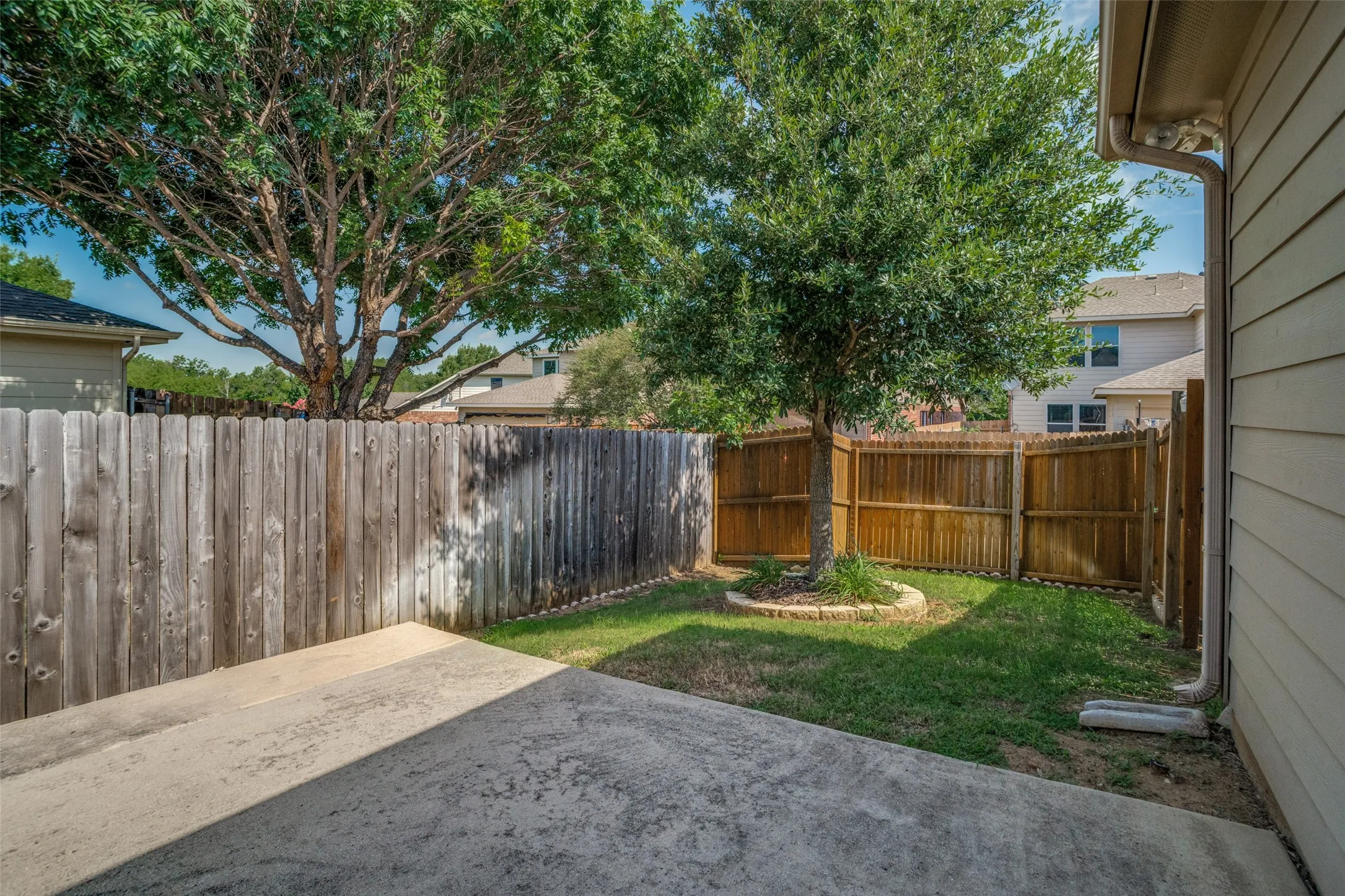 Single Family Residence For Sale in Denton County , 8835 Tucker Street, Cross Roads, Texas 76227, 4 Bedroom, 2 Bathroom, 2 Garage spaces, 1,557 Sqft, built in 2012, mls#21306797, Real Estate Agent in Cross Roads, Homes For Sale in Denton county, Homes For Sale in Cross Roads, Realtor in Cross Roads Texas, Real Estate Brokerage Independent Realty Texas, Luminita Cordes Realtor