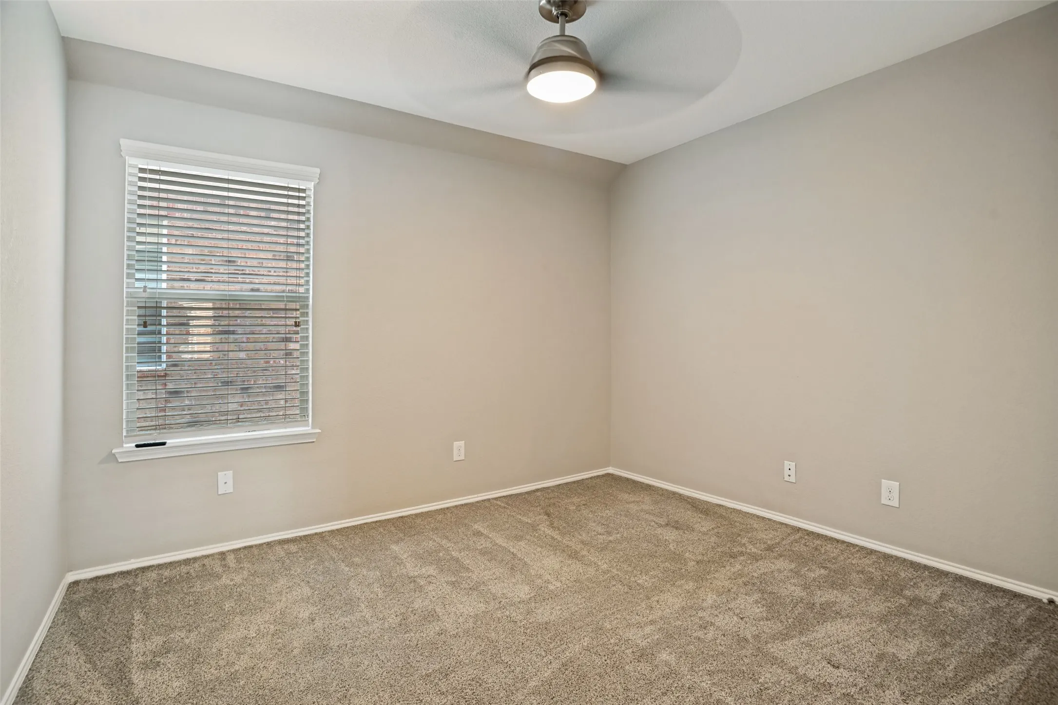 Single Family Residence For Sale in Denton County , 8835 Tucker Street, Cross Roads, Texas 76227, 4 Bedroom, 2 Bathroom, 2 Garage spaces, 1,557 Sqft, built in 2012, mls#21306797, Real Estate Agent in Cross Roads, Homes For Sale in Denton county, Homes For Sale in Cross Roads, Realtor in Cross Roads Texas, Real Estate Brokerage Independent Realty Texas, Luminita Cordes Realtor