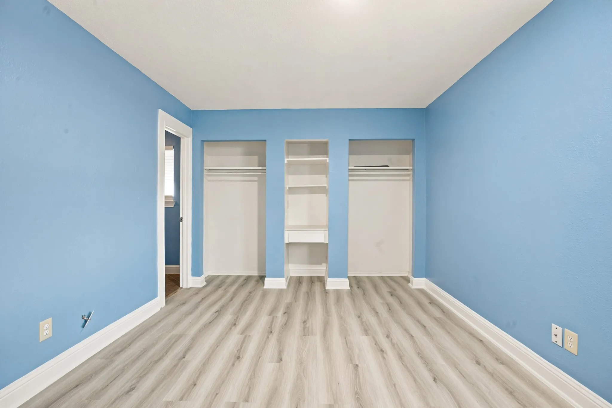 Single Family Residence For Rent in Dallas County , 2016 Knollwood Lane, Carrollton, Texas 75006, 5 Bedroom, 4 Bathroom, 2 Garage spaces, 2,818 Sqft, built in 1969, Price $3,495, mls#21307366, Real Estate Agent in Carrollton, Homes For Rent in Dallas county, Homes For Rent in Carrollton, Realtor in Carrollton Texas, Real Estate Brokerage Independent Realty Texas, Luminita Cordes Realtor