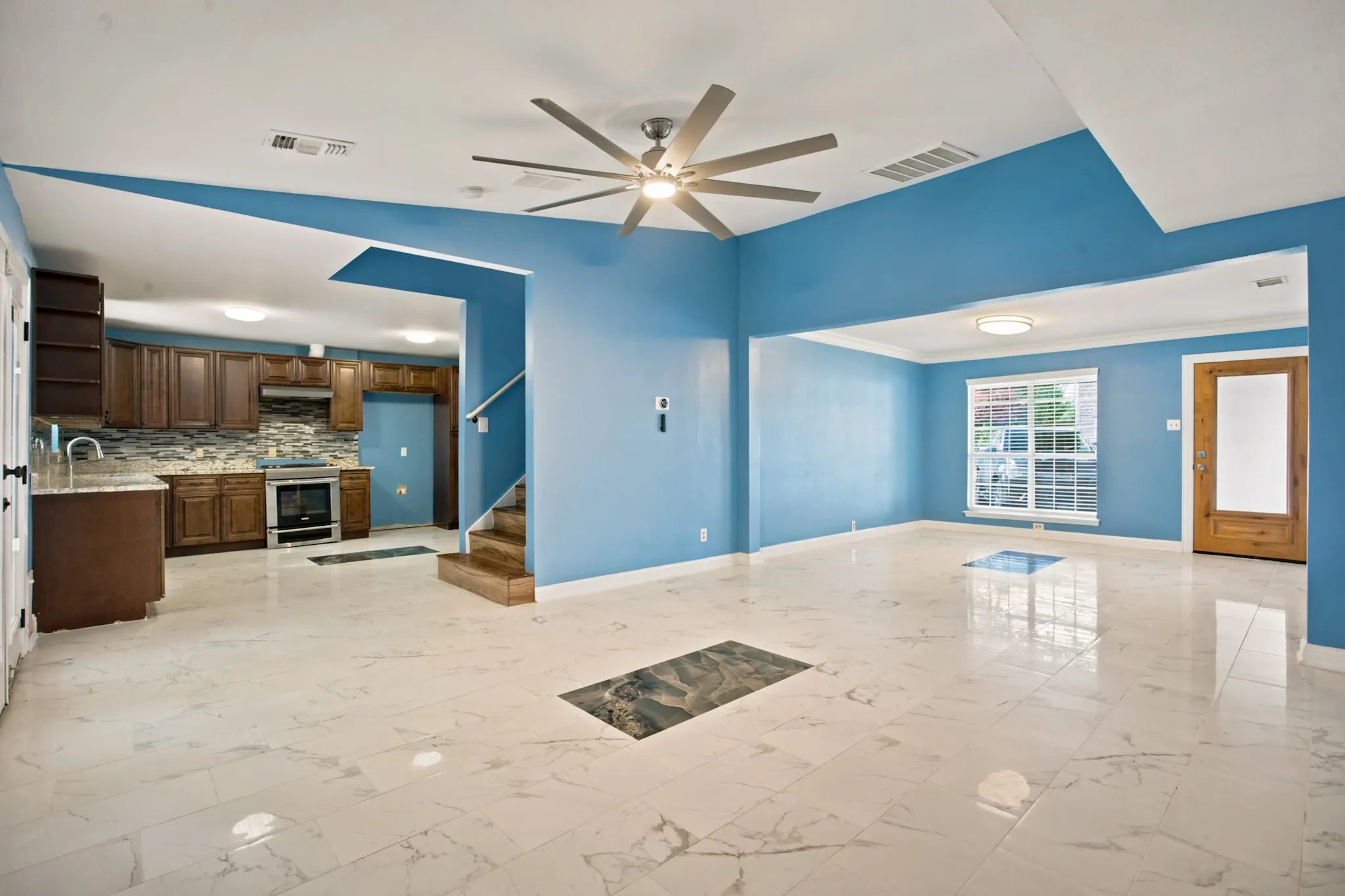 Single Family Residence For Rent in Dallas County , 2016 Knollwood Lane, Carrollton, Texas 75006, 5 Bedroom, 4 Bathroom, 2 Garage spaces, 2,818 Sqft, built in 1969, Price $3,495, mls#21307366, Real Estate Agent in Carrollton, Homes For Rent in Dallas county, Homes For Rent in Carrollton, Realtor in Carrollton Texas, Real Estate Brokerage Independent Realty Texas, Luminita Cordes Realtor