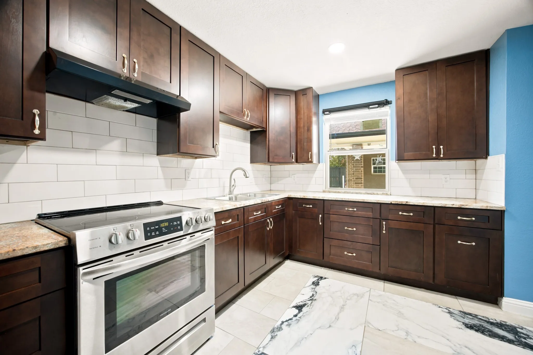 Single Family Residence For Rent in Dallas County , 2016 Knollwood Lane, Carrollton, Texas 75006, 5 Bedroom, 4 Bathroom, 2 Garage spaces, 2,818 Sqft, built in 1969, Price $3,495, mls#21307366, Real Estate Agent in Carrollton, Homes For Rent in Dallas county, Homes For Rent in Carrollton, Realtor in Carrollton Texas, Real Estate Brokerage Independent Realty Texas, Luminita Cordes Realtor