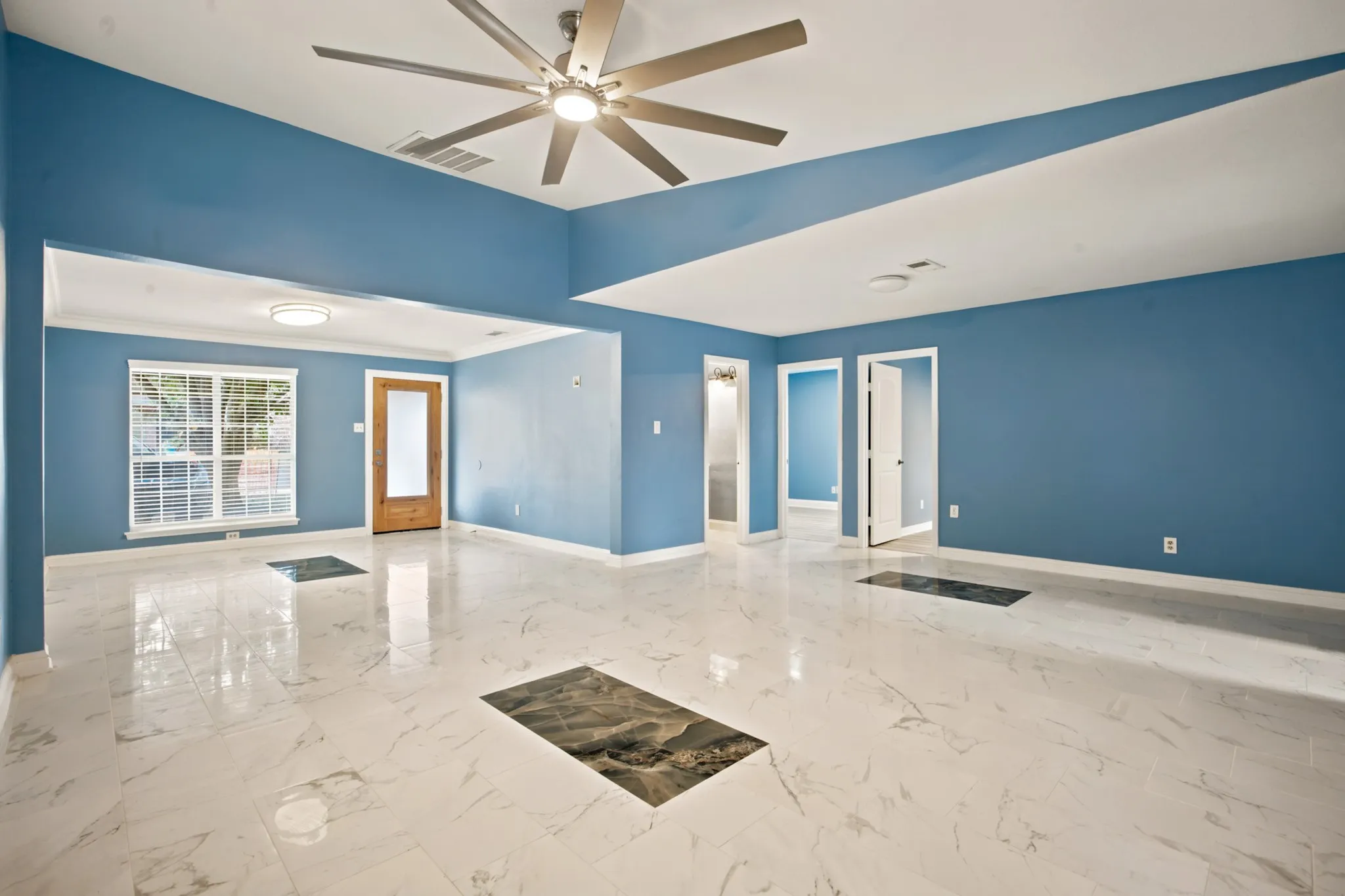 Single Family Residence For Rent in Dallas County , 2016 Knollwood Lane, Carrollton, Texas 75006, 5 Bedroom, 4 Bathroom, 2 Garage spaces, 2,818 Sqft, built in 1969, Price $3,495, mls#21307366, Real Estate Agent in Carrollton, Homes For Rent in Dallas county, Homes For Rent in Carrollton, Realtor in Carrollton Texas, Real Estate Brokerage Independent Realty Texas, Luminita Cordes Realtor