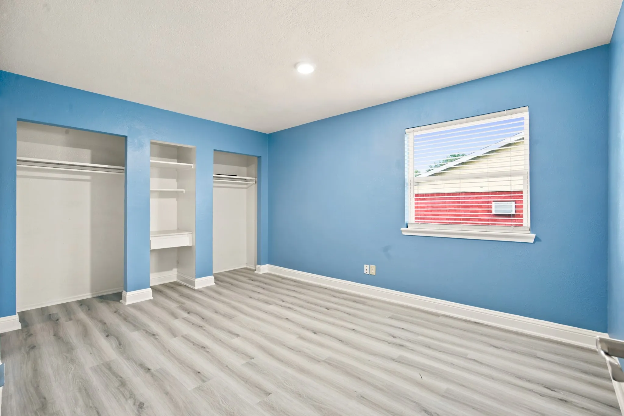 Single Family Residence For Rent in Dallas County , 2016 Knollwood Lane, Carrollton, Texas 75006, 5 Bedroom, 4 Bathroom, 2 Garage spaces, 2,818 Sqft, built in 1969, Price $3,495, mls#21307366, Real Estate Agent in Carrollton, Homes For Rent in Dallas county, Homes For Rent in Carrollton, Realtor in Carrollton Texas, Real Estate Brokerage Independent Realty Texas, Luminita Cordes Realtor