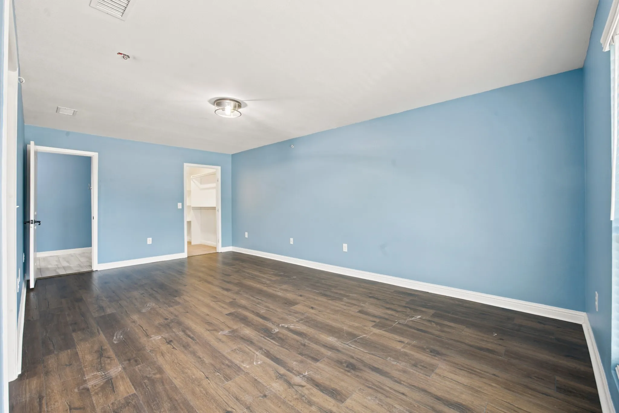 Single Family Residence For Rent in Dallas County , 2016 Knollwood Lane, Carrollton, Texas 75006, 5 Bedroom, 4 Bathroom, 2 Garage spaces, 2,818 Sqft, built in 1969, Price $3,495, mls#21307366, Real Estate Agent in Carrollton, Homes For Rent in Dallas county, Homes For Rent in Carrollton, Realtor in Carrollton Texas, Real Estate Brokerage Independent Realty Texas, Luminita Cordes Realtor
