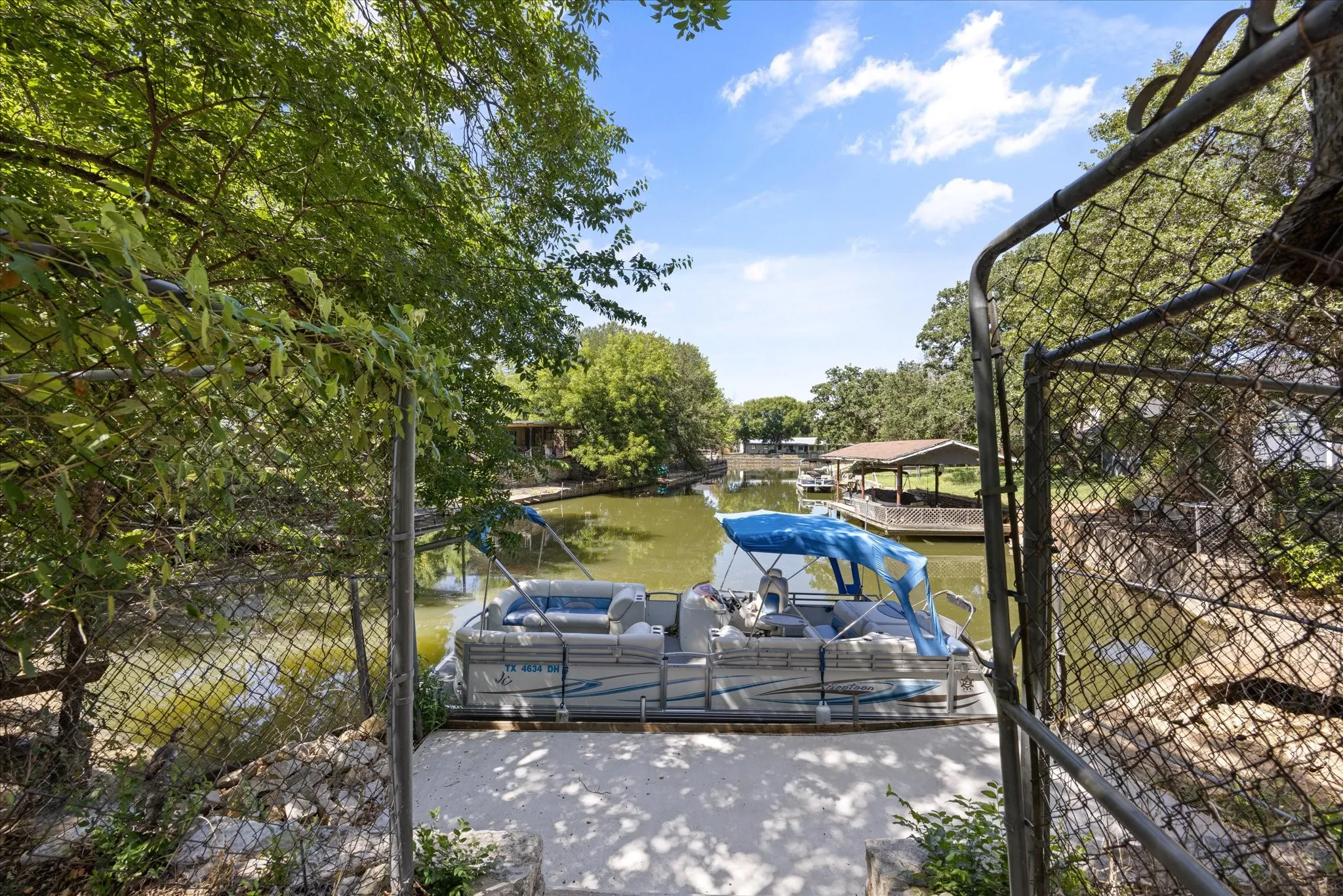 Mobile Home For Sale in Hood County , 3702 Hartwood Drive, Granbury, Texas 76049, 3 Bedroom, 1 Bathroom, Garage spaces, 872 Sqft, built in 1971, mls#21307363, Real Estate Agent in Granbury, Homes For Sale in Hood county, Homes For Sale in Granbury, Realtor in Granbury Texas, Real Estate Brokerage Independent Realty Texas, Luminita Cordes Realtor