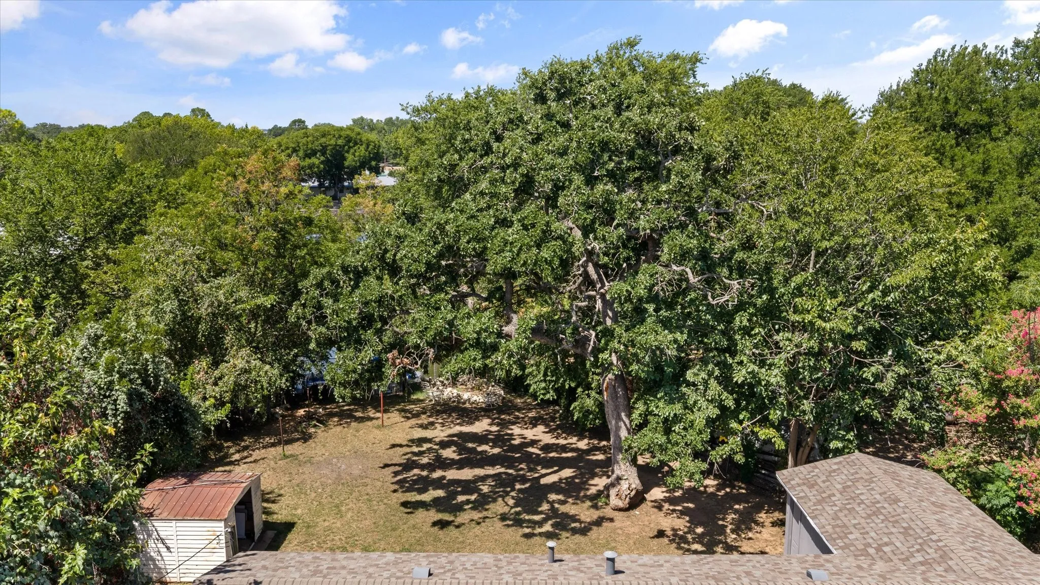 Mobile Home For Sale in Hood County , 3702 Hartwood Drive, Granbury, Texas 76049, 3 Bedroom, 1 Bathroom, Garage spaces, 872 Sqft, built in 1971, mls#21307363, Real Estate Agent in Granbury, Homes For Sale in Hood county, Homes For Sale in Granbury, Realtor in Granbury Texas, Real Estate Brokerage Independent Realty Texas, Luminita Cordes Realtor