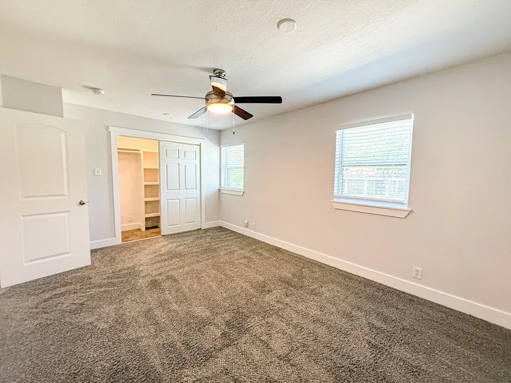 Apartment For Rent in Tarrant County , 5928 Fletcher Avenue 24, Fort Worth, Texas 76107, 1 Bedroom, 1 Bathroom, Garage spaces, 675 Sqft, built in 1965, mls#21307376, Real Estate Agent in Fort Worth, Homes For Rent in Tarrant county, Homes For Rent in Fort Worth, Realtor in Fort Worth Texas, Real Estate Brokerage Independent Realty Texas, Luminita Cordes Realtor