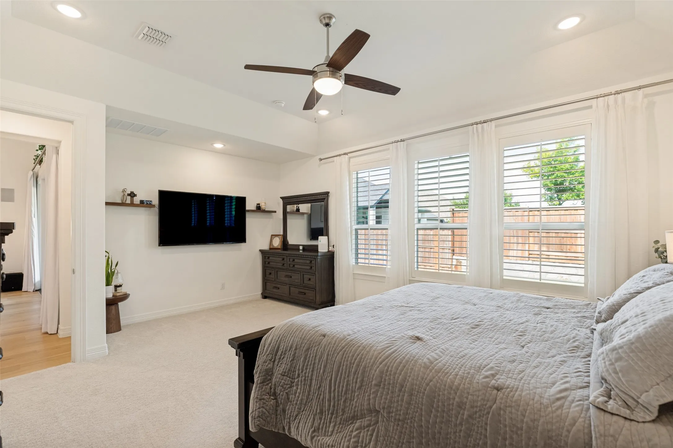 Single Family Residence For Sale in Collin County , 1411 Maplewood Drive, Prosper, Texas 75078, 4 Bedroom, 4 Bathroom, 2 Garage spaces, 3,441 Sqft, built in 2022, mls#21306210, Real Estate Agent in Prosper, Homes For Sale in Collin county, Homes For Sale in Prosper, Realtor in Prosper Texas, Real Estate Brokerage Independent Realty Texas, Luminita Cordes Realtor