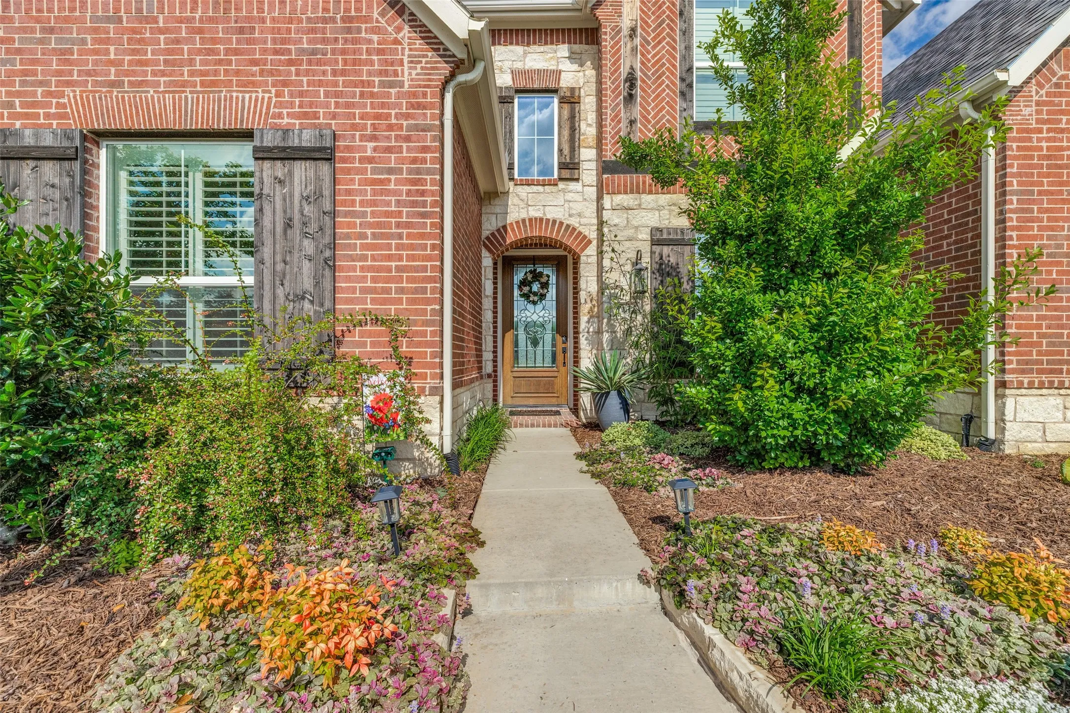 Single Family Residence For Sale in Collin County , 1411 Maplewood Drive, Prosper, Texas 75078, 4 Bedroom, 4 Bathroom, 2 Garage spaces, 3,441 Sqft, built in 2022, mls#21306210, Real Estate Agent in Prosper, Homes For Sale in Collin county, Homes For Sale in Prosper, Realtor in Prosper Texas, Real Estate Brokerage Independent Realty Texas, Luminita Cordes Realtor
