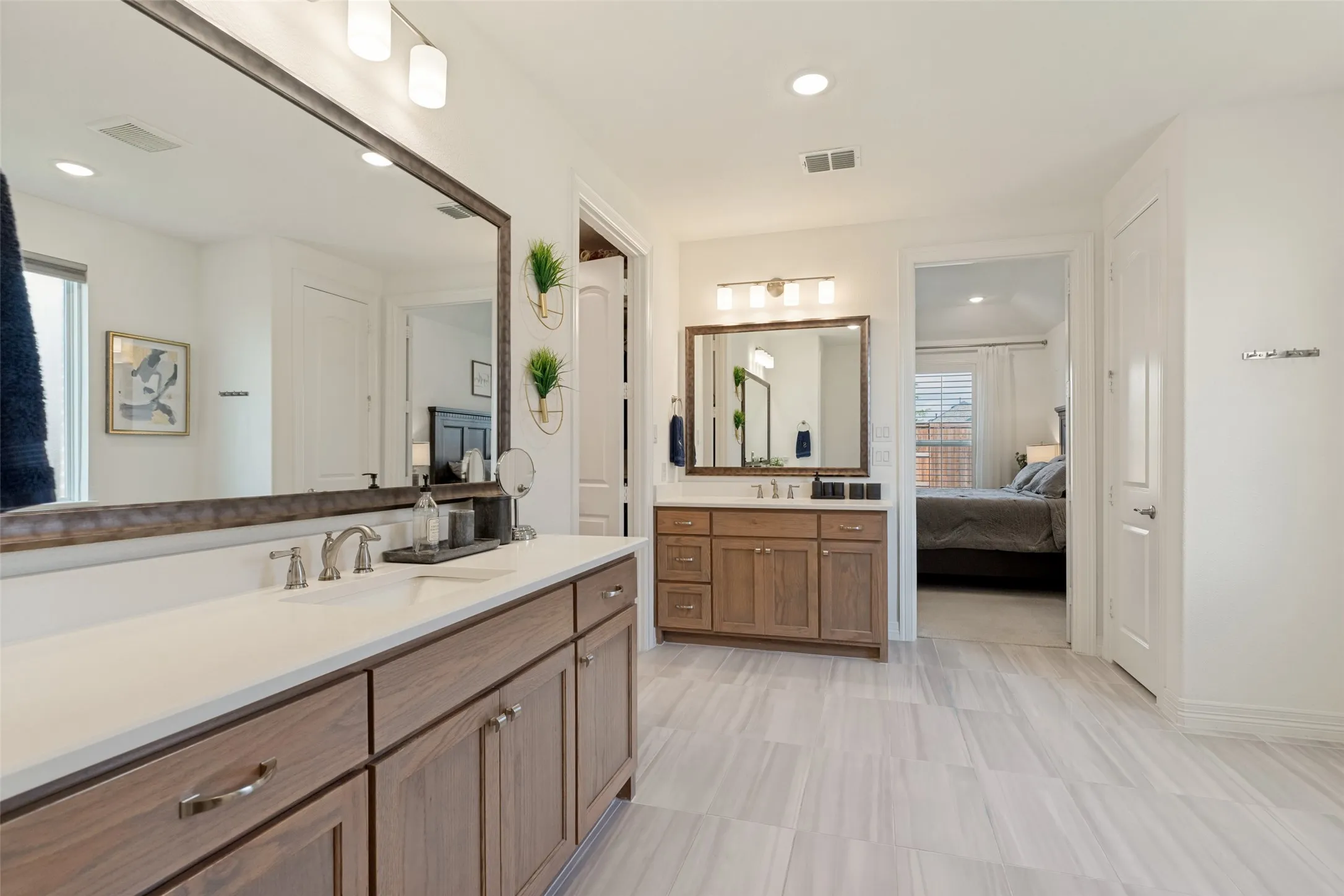 Single Family Residence For Sale in Collin County , 1411 Maplewood Drive, Prosper, Texas 75078, 4 Bedroom, 4 Bathroom, 2 Garage spaces, 3,441 Sqft, built in 2022, mls#21306210, Real Estate Agent in Prosper, Homes For Sale in Collin county, Homes For Sale in Prosper, Realtor in Prosper Texas, Real Estate Brokerage Independent Realty Texas, Luminita Cordes Realtor
