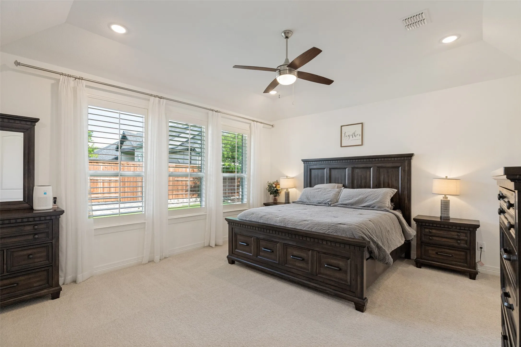 Single Family Residence For Sale in Collin County , 1411 Maplewood Drive, Prosper, Texas 75078, 4 Bedroom, 4 Bathroom, 2 Garage spaces, 3,441 Sqft, built in 2022, mls#21306210, Real Estate Agent in Prosper, Homes For Sale in Collin county, Homes For Sale in Prosper, Realtor in Prosper Texas, Real Estate Brokerage Independent Realty Texas, Luminita Cordes Realtor
