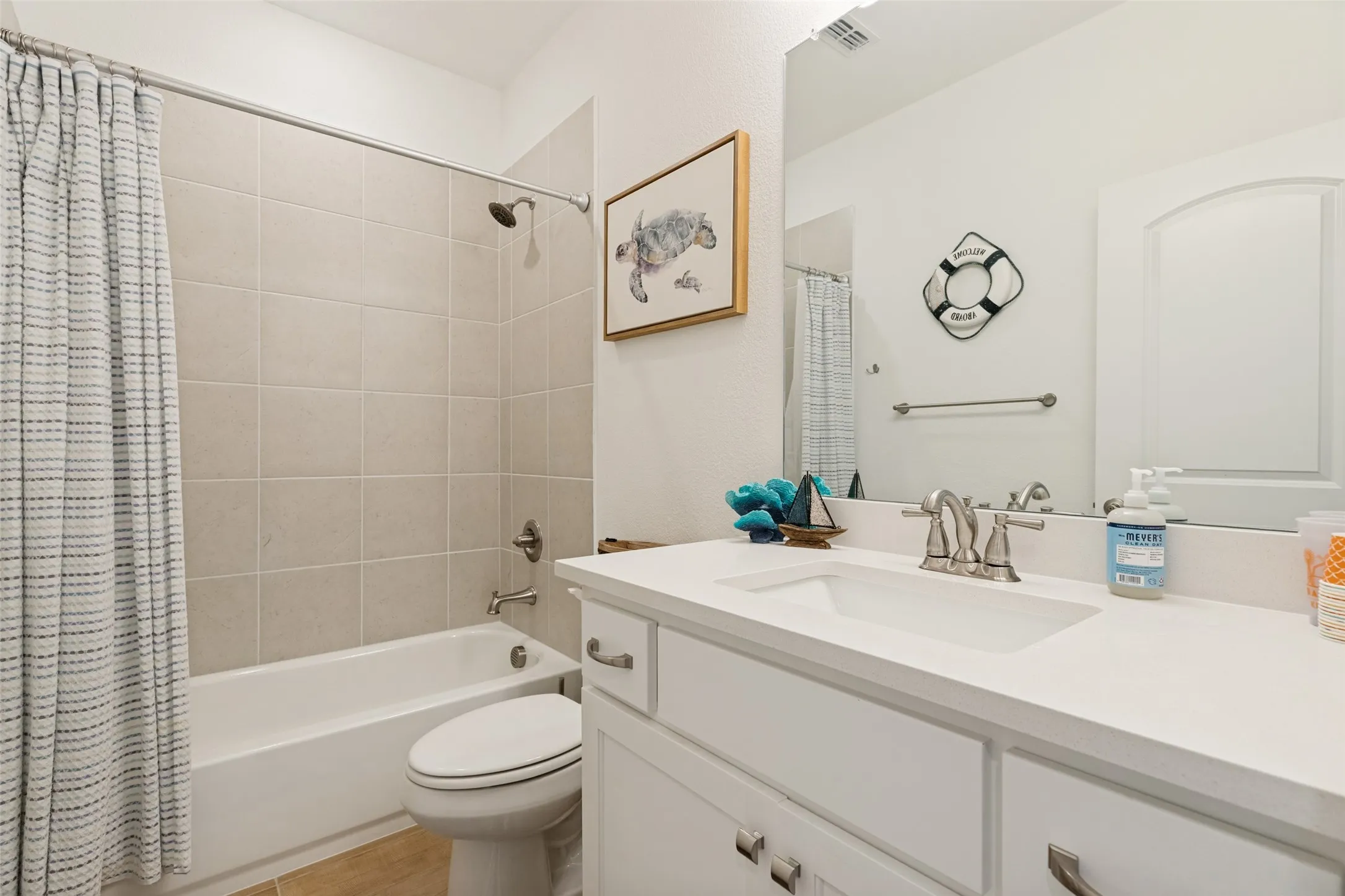 Single Family Residence For Sale in Collin County , 1411 Maplewood Drive, Prosper, Texas 75078, 4 Bedroom, 4 Bathroom, 2 Garage spaces, 3,441 Sqft, built in 2022, mls#21306210, Real Estate Agent in Prosper, Homes For Sale in Collin county, Homes For Sale in Prosper, Realtor in Prosper Texas, Real Estate Brokerage Independent Realty Texas, Luminita Cordes Realtor