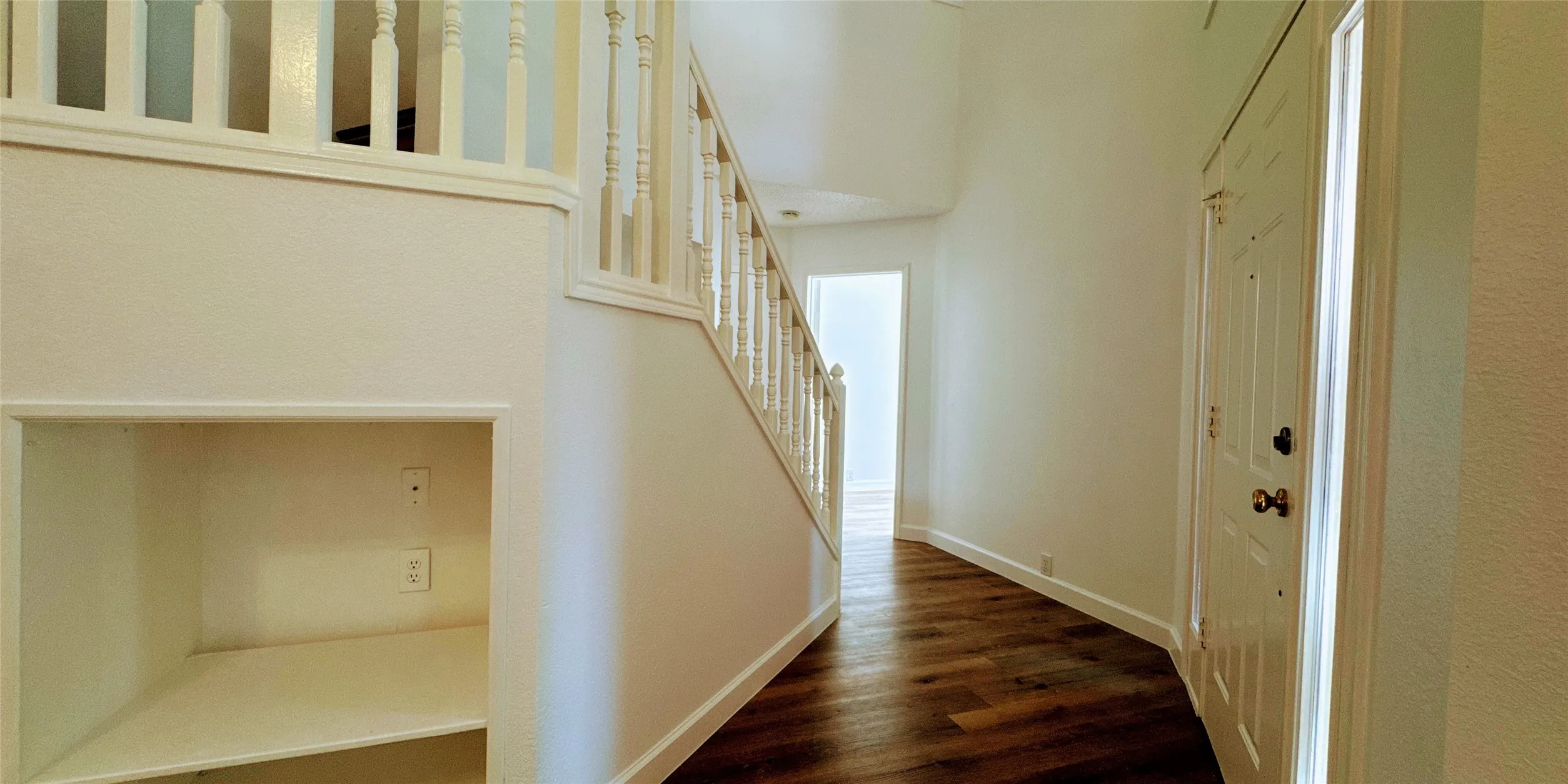 Single Family Residence For Sale in Collin County , 7208 Chateau Drive, Frisco, Texas 75035, 3 Bedroom, 3 Bathroom, 2 Garage spaces, 1,792 Sqft, built in 1995, mls#21307384, Real Estate Agent in Frisco, Homes For Sale in Collin county, Homes For Sale in Frisco, Realtor in Frisco Texas, Real Estate Brokerage Independent Realty Texas, Luminita Cordes Realtor