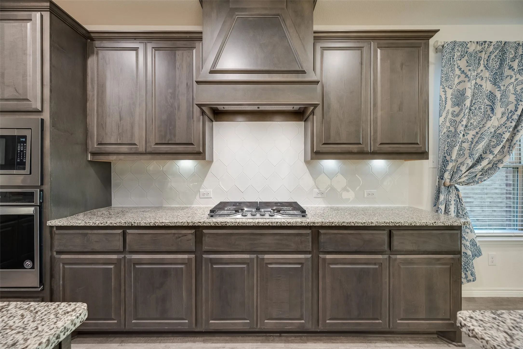 Single Family Residence For Sale in Kaufman County , 1079 Sublime Drive, Heath, Texas 75126, 4 Bedroom, 4 Bathroom, 2 Garage spaces, 3,203 Sqft, built in 2020, Price $449,989, mls#21276995, Real Estate Agent in Heath, Homes For Sale in Kaufman county, Homes For Sale in Heath, Realtor in Heath Texas, Real Estate Brokerage Independent Realty Texas, Luminita Cordes Realtor