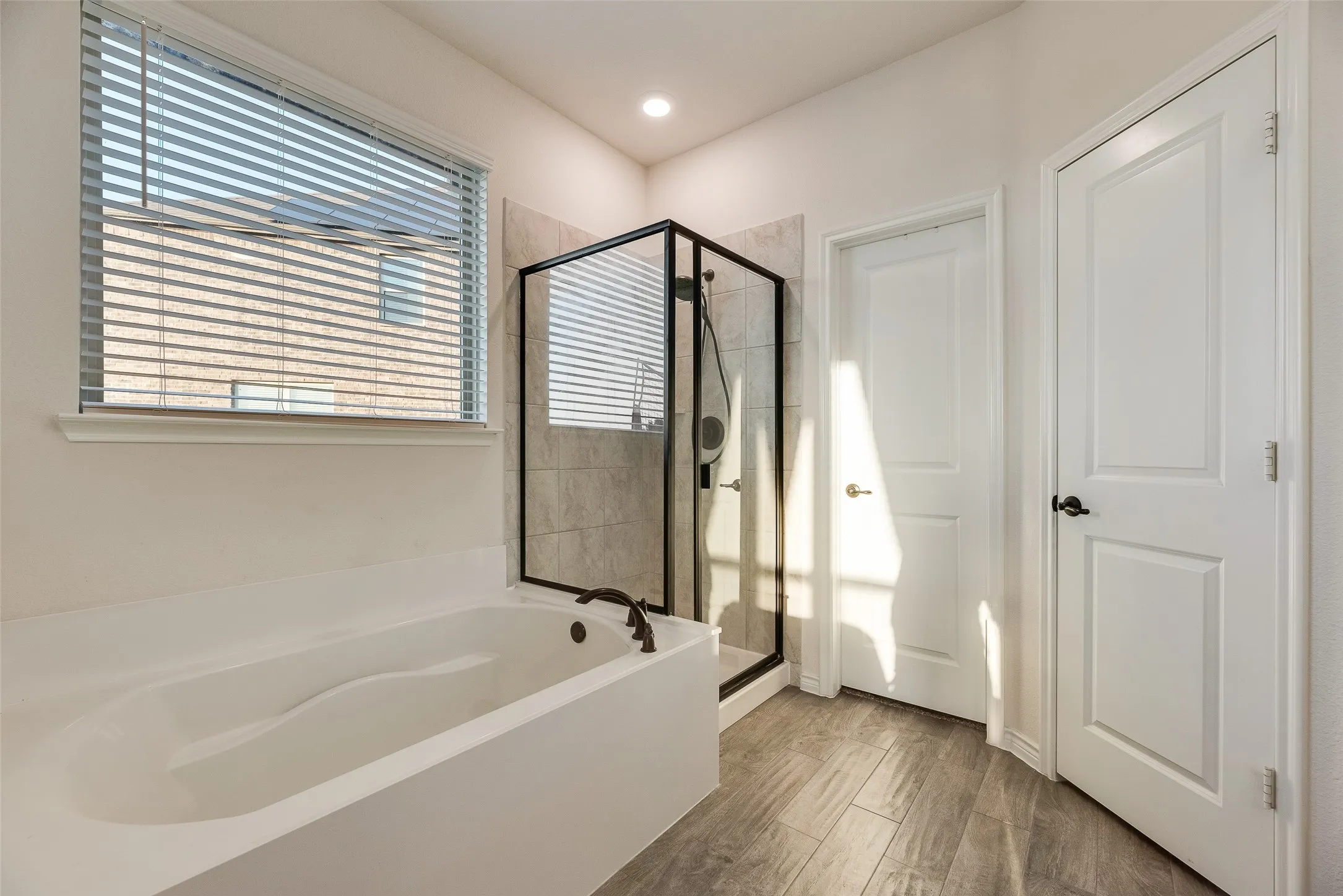 Single Family Residence For Sale in Kaufman County , 1079 Sublime Drive, Heath, Texas 75126, 4 Bedroom, 4 Bathroom, 2 Garage spaces, 3,203 Sqft, built in 2020, Price $449,989, mls#21276995, Real Estate Agent in Heath, Homes For Sale in Kaufman county, Homes For Sale in Heath, Realtor in Heath Texas, Real Estate Brokerage Independent Realty Texas, Luminita Cordes Realtor