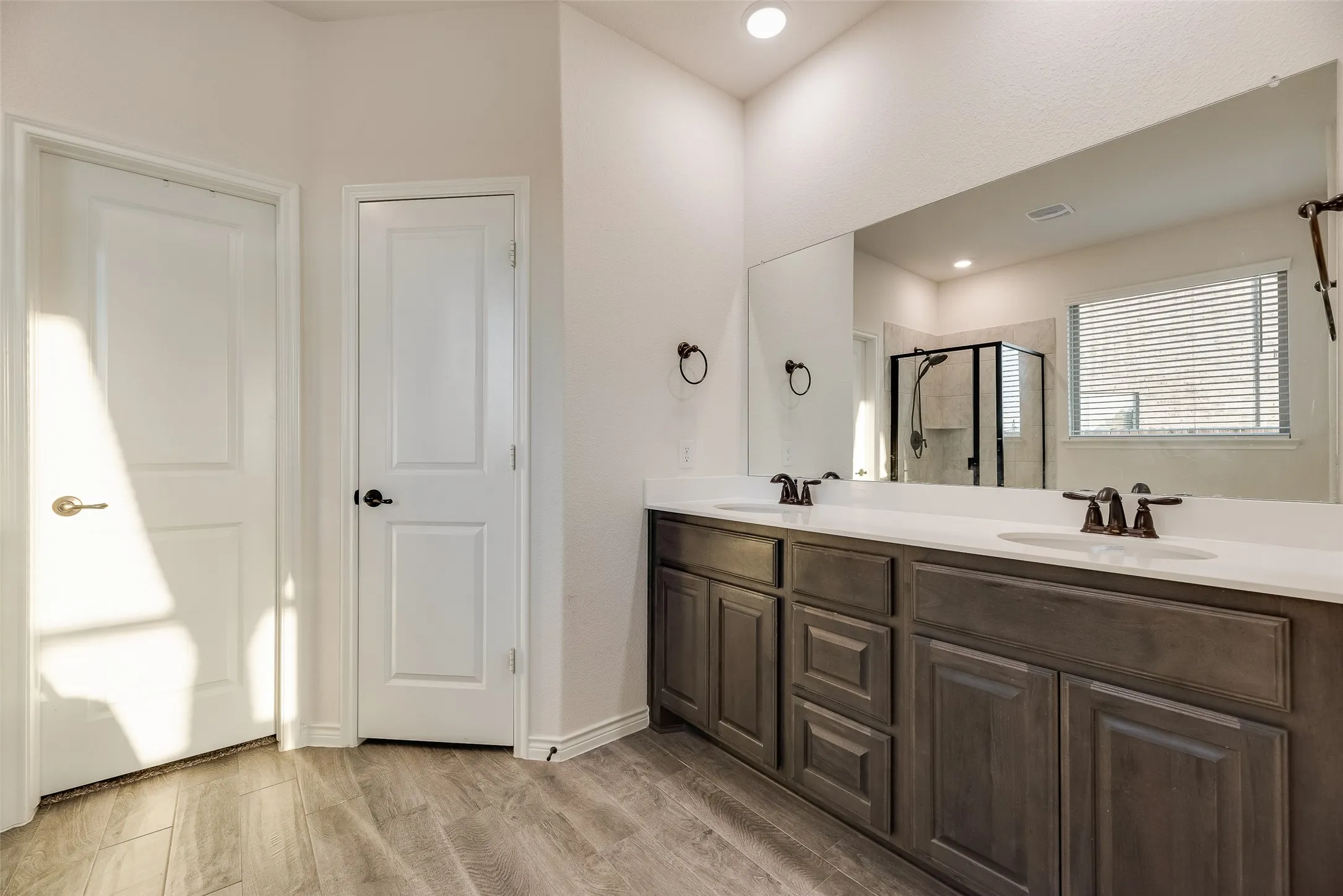 Single Family Residence For Sale in Kaufman County , 1079 Sublime Drive, Heath, Texas 75126, 4 Bedroom, 4 Bathroom, 2 Garage spaces, 3,203 Sqft, built in 2020, Price $449,989, mls#21276995, Real Estate Agent in Heath, Homes For Sale in Kaufman county, Homes For Sale in Heath, Realtor in Heath Texas, Real Estate Brokerage Independent Realty Texas, Luminita Cordes Realtor