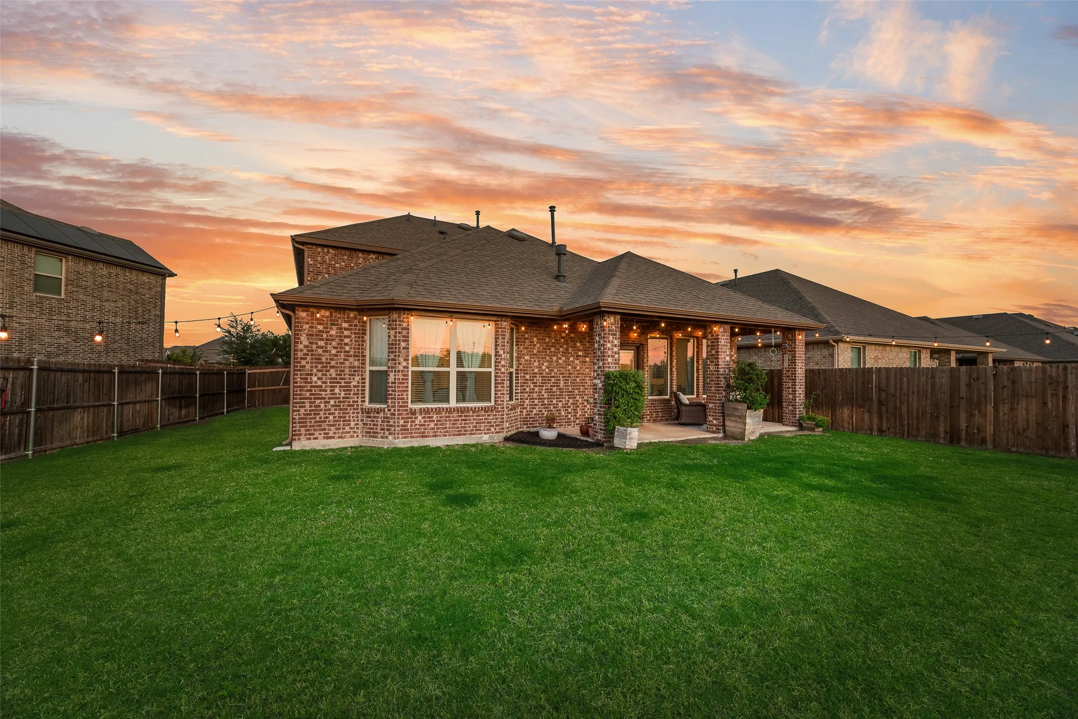 Single Family Residence For Sale in Kaufman County , 1079 Sublime Drive, Heath, Texas 75126, 4 Bedroom, 4 Bathroom, 2 Garage spaces, 3,203 Sqft, built in 2020, Price $449,989, mls#21276995, Real Estate Agent in Heath, Homes For Sale in Kaufman county, Homes For Sale in Heath, Realtor in Heath Texas, Real Estate Brokerage Independent Realty Texas, Luminita Cordes Realtor
