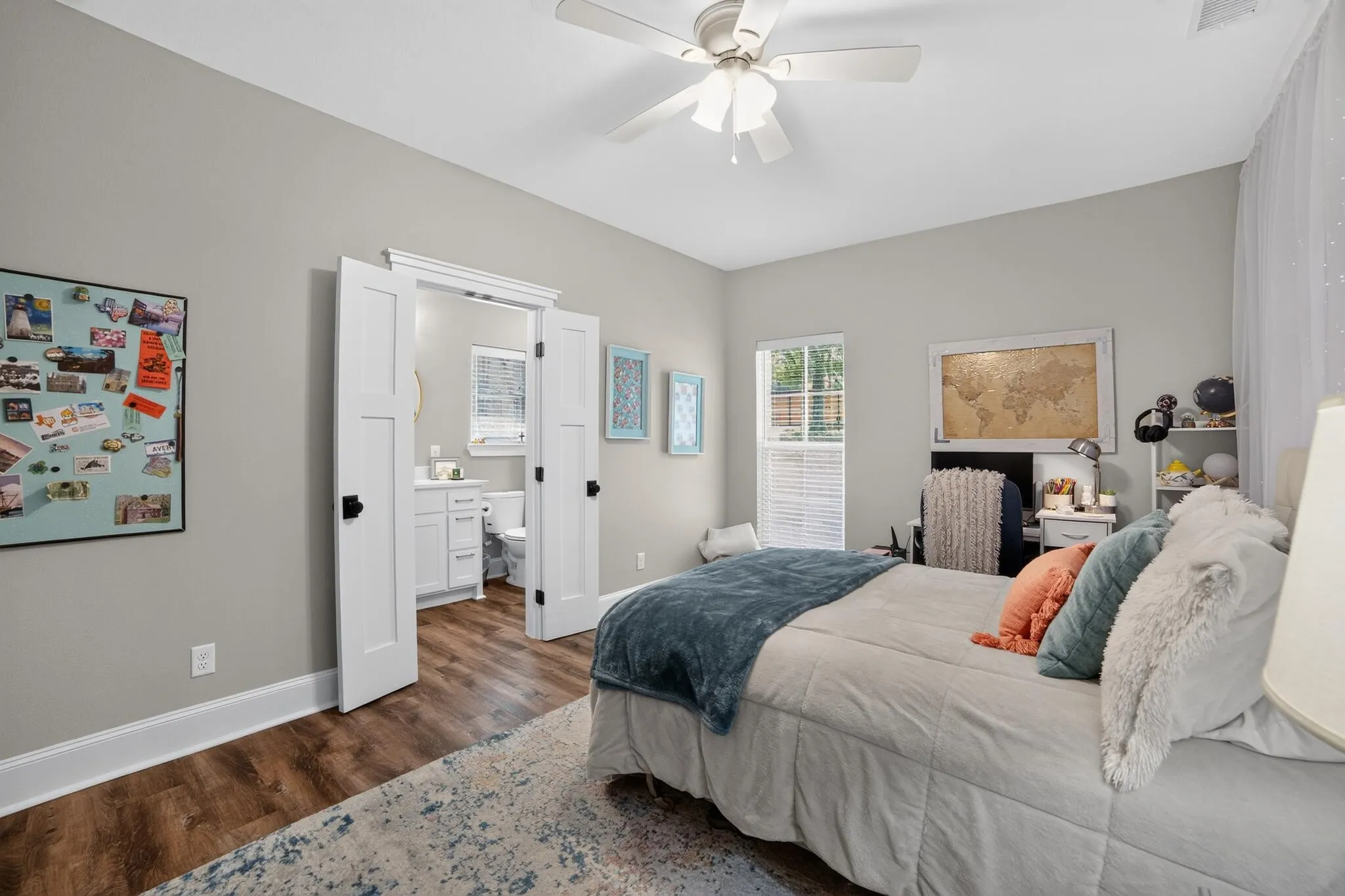 Single Family Residence For Sale in Kaufman County , 125 Oakbend Trail, Mabank, Texas 75147, 4 Bedroom, 3 Bathroom, 3 Garage spaces, 2,857 Sqft, built in 2022, mls#21307355, Real Estate Agent in Mabank, Homes For Sale in Kaufman county, Homes For Sale in Mabank, Realtor in Mabank Texas, Real Estate Brokerage Independent Realty Texas, Luminita Cordes Realtor