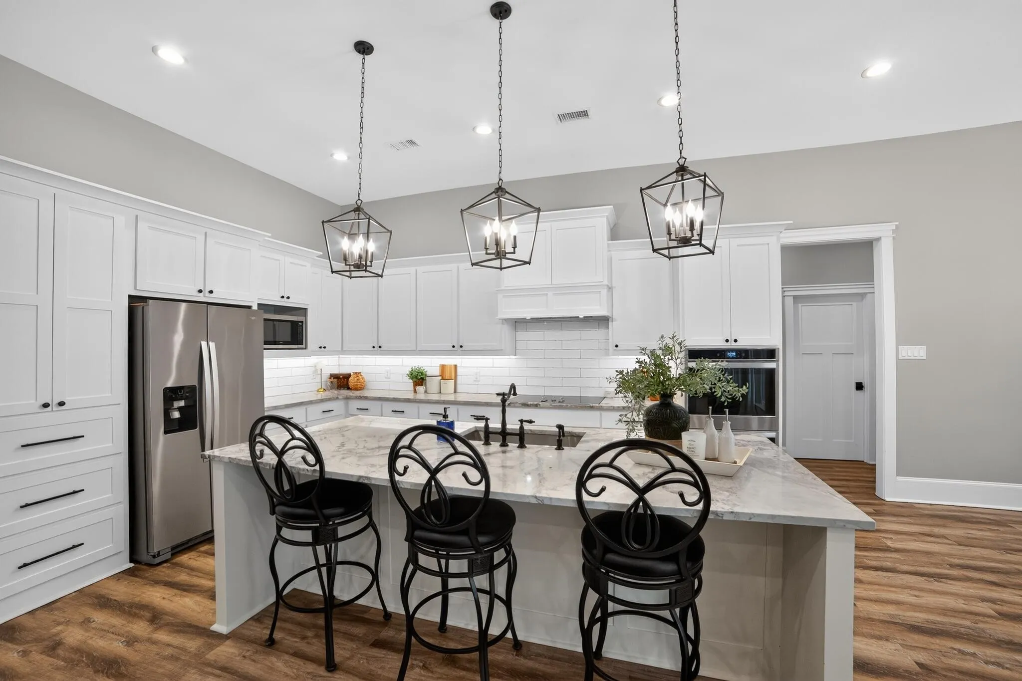 Single Family Residence For Sale in Kaufman County , 125 Oakbend Trail, Mabank, Texas 75147, 4 Bedroom, 3 Bathroom, 3 Garage spaces, 2,857 Sqft, built in 2022, mls#21307355, Real Estate Agent in Mabank, Homes For Sale in Kaufman county, Homes For Sale in Mabank, Realtor in Mabank Texas, Real Estate Brokerage Independent Realty Texas, Luminita Cordes Realtor