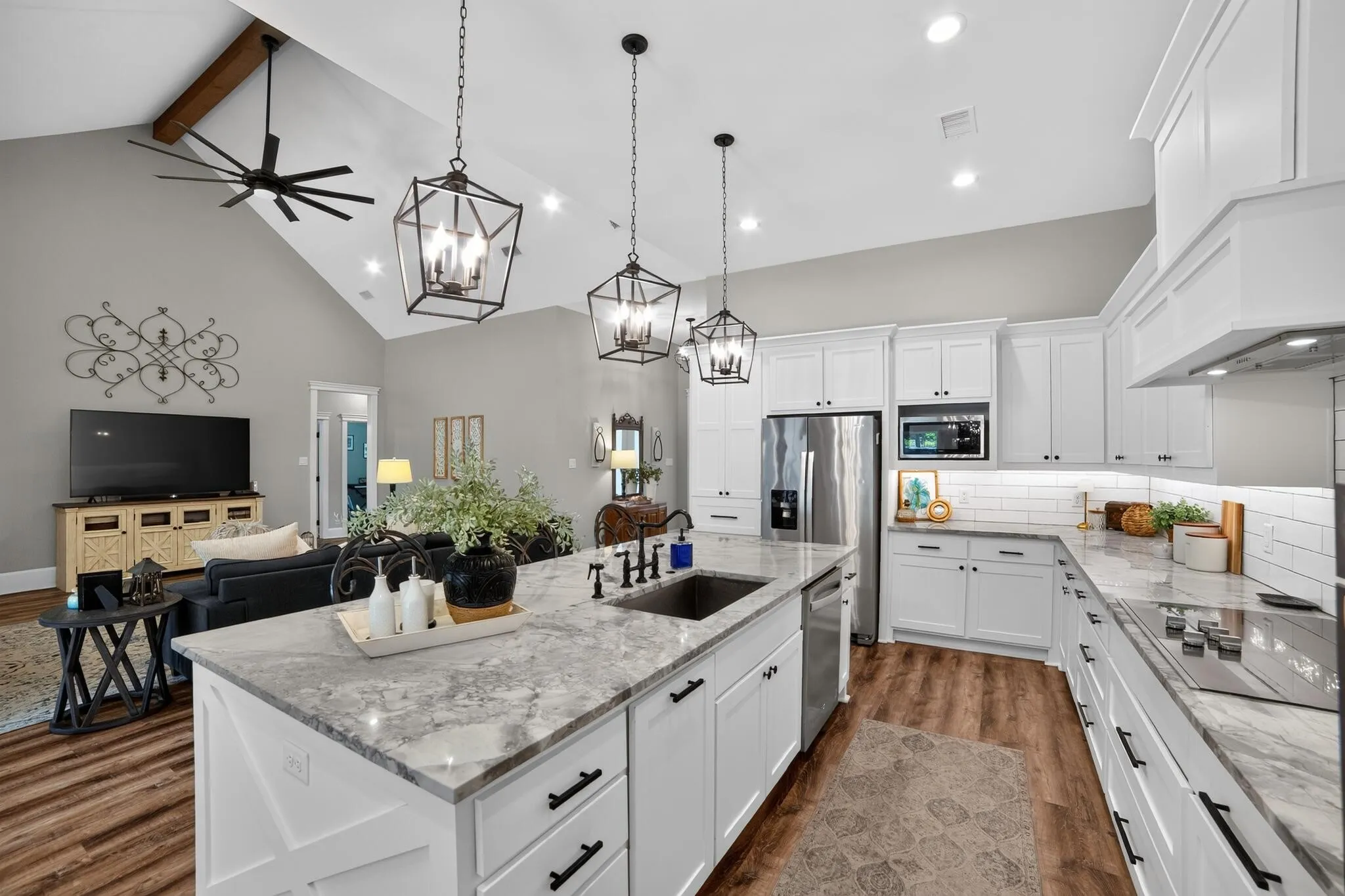 Single Family Residence For Sale in Kaufman County , 125 Oakbend Trail, Mabank, Texas 75147, 4 Bedroom, 3 Bathroom, 3 Garage spaces, 2,857 Sqft, built in 2022, mls#21307355, Real Estate Agent in Mabank, Homes For Sale in Kaufman county, Homes For Sale in Mabank, Realtor in Mabank Texas, Real Estate Brokerage Independent Realty Texas, Luminita Cordes Realtor