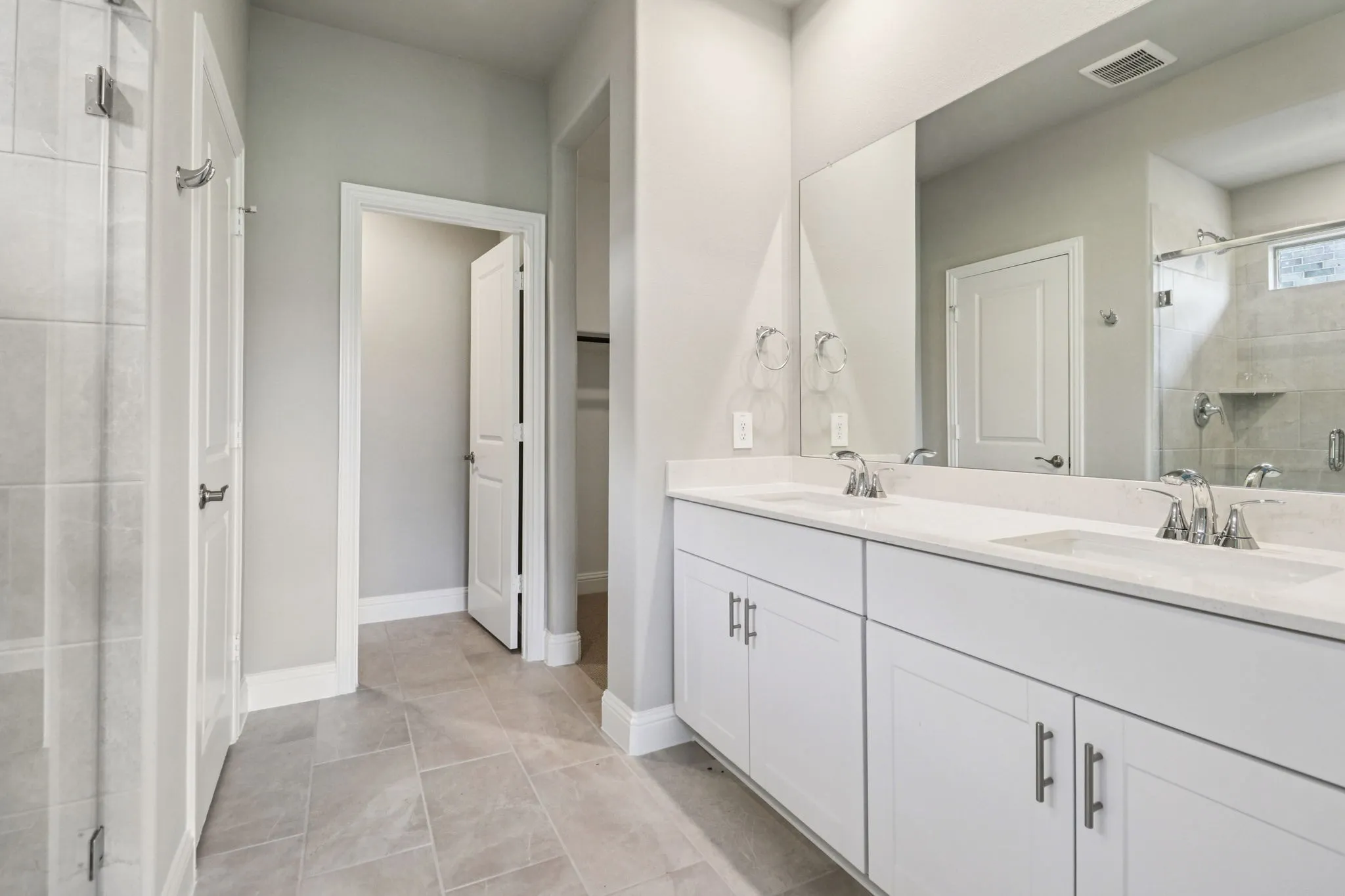 Photo is not of the actual home, but is an inspirational photo of builder’s model home and may depict options, furnishings, and/or decorator features that are not included.