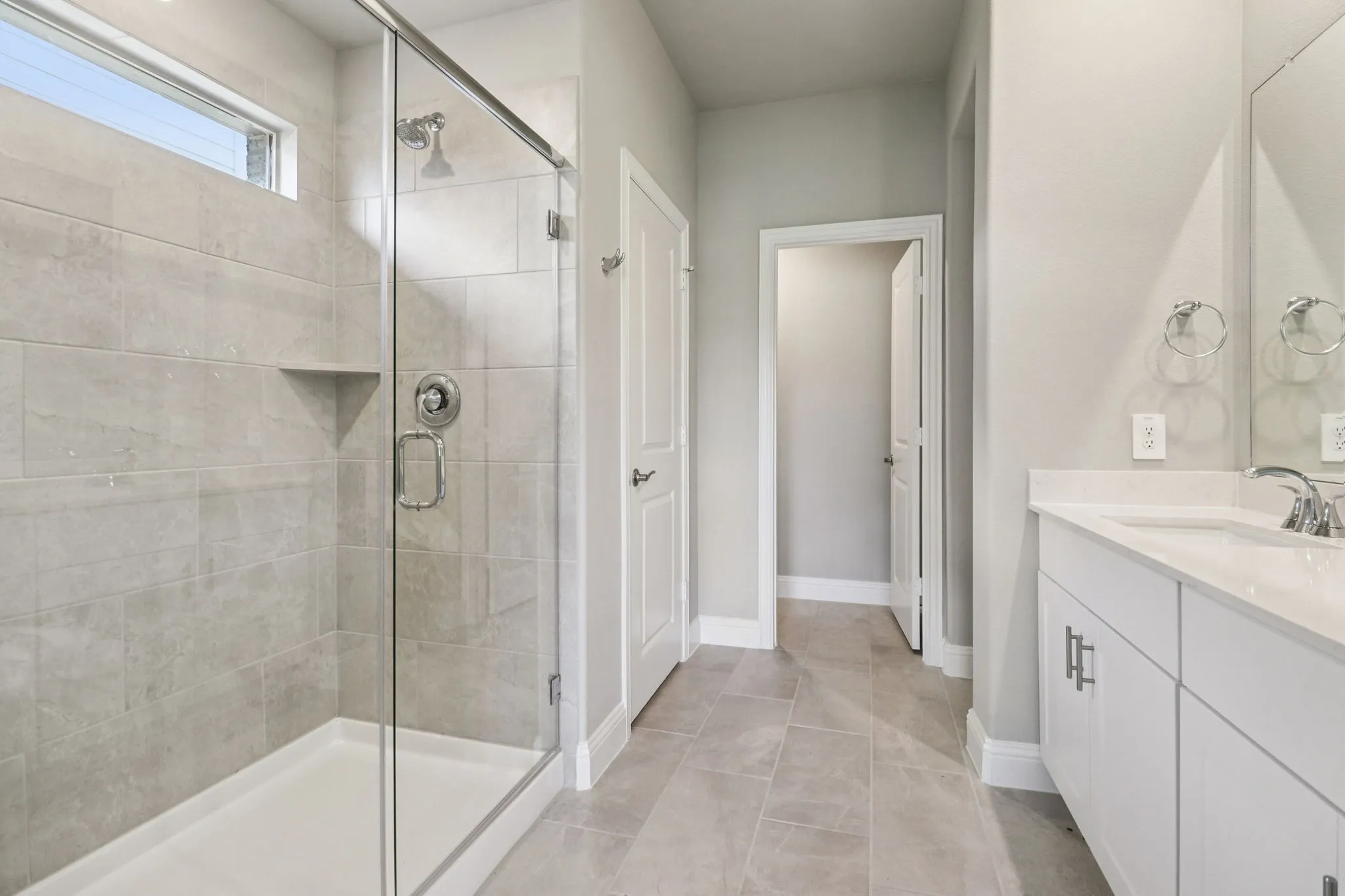 Photo is not of the actual home, but is an inspirational photo of builder’s model home and may depict options, furnishings, and/or decorator features that are not included.