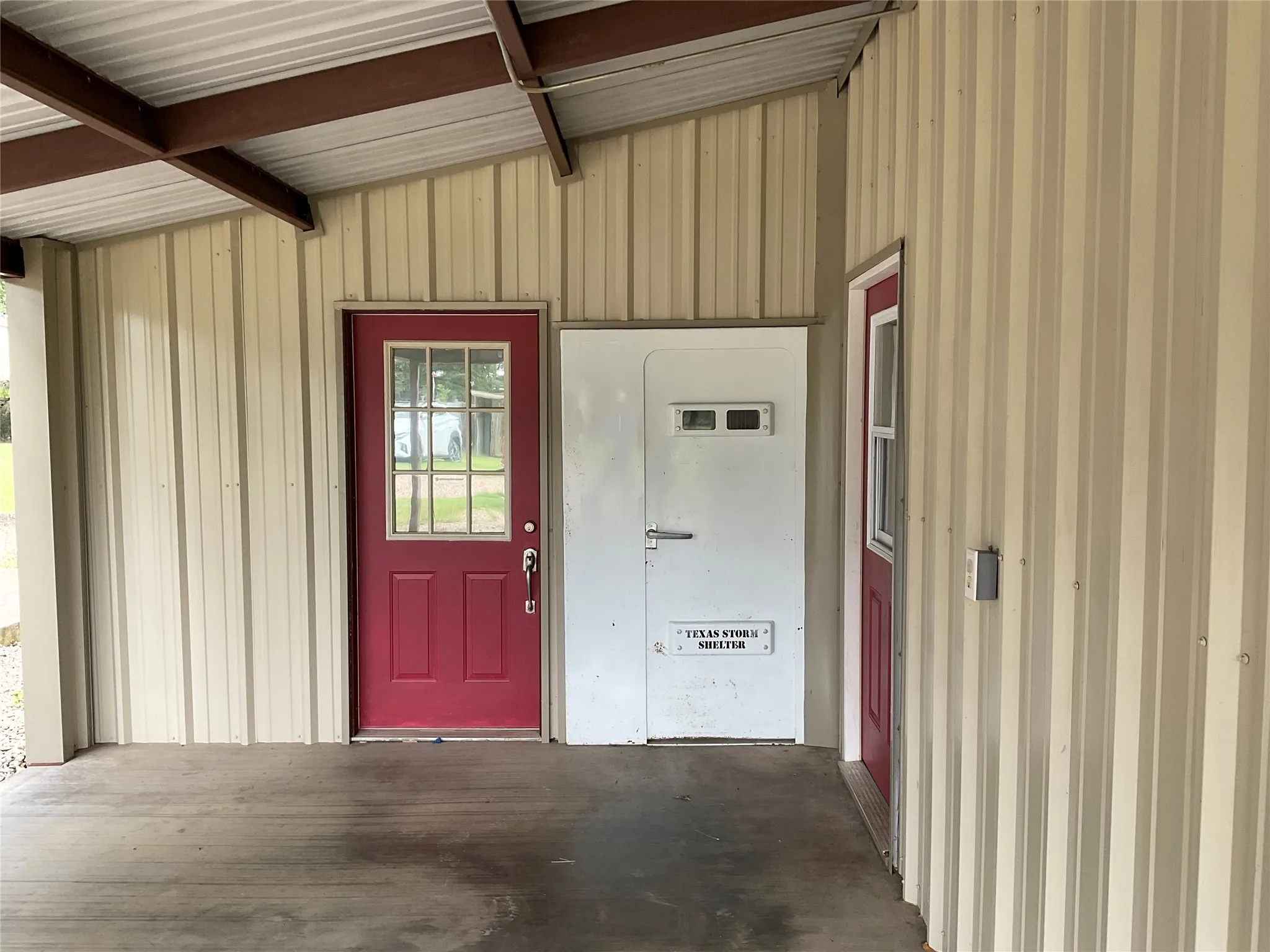 Single Family Residence For Sale in Bosque County , 392 County Road 1410, Morgan, Texas 76671, 2 Bedroom, 2 Bathroom, Garage spaces, 1,300 Sqft, built in 2013, mls#21302075, Real Estate Agent in Morgan, Homes For Sale in Bosque county, Homes For Sale in Morgan, Realtor in Morgan Texas, Real Estate Brokerage Independent Realty Texas, Luminita Cordes Realtor