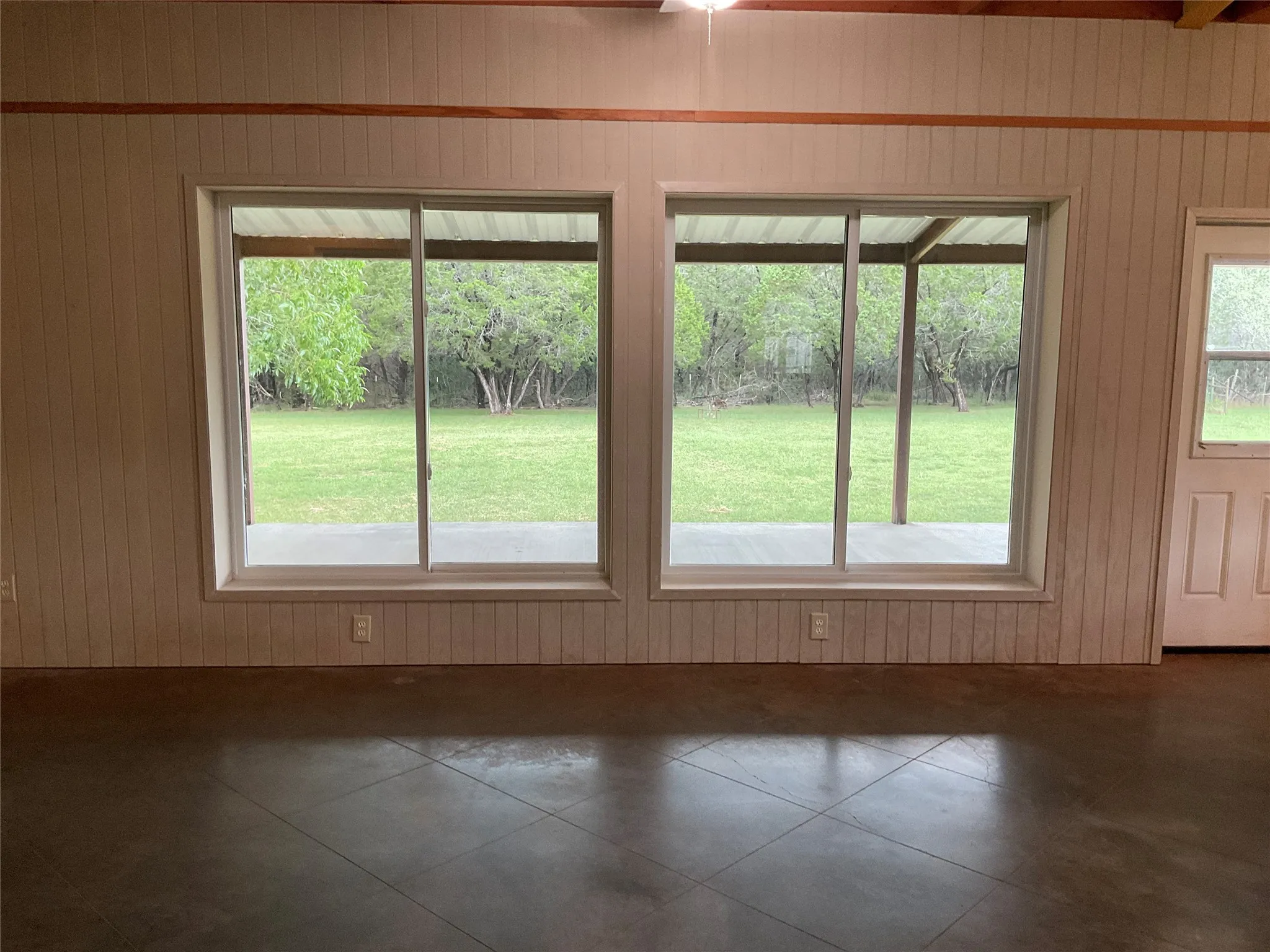 Single Family Residence For Sale in Bosque County , 392 County Road 1410, Morgan, Texas 76671, 2 Bedroom, 2 Bathroom, Garage spaces, 1,300 Sqft, built in 2013, mls#21302075, Real Estate Agent in Morgan, Homes For Sale in Bosque county, Homes For Sale in Morgan, Realtor in Morgan Texas, Real Estate Brokerage Independent Realty Texas, Luminita Cordes Realtor