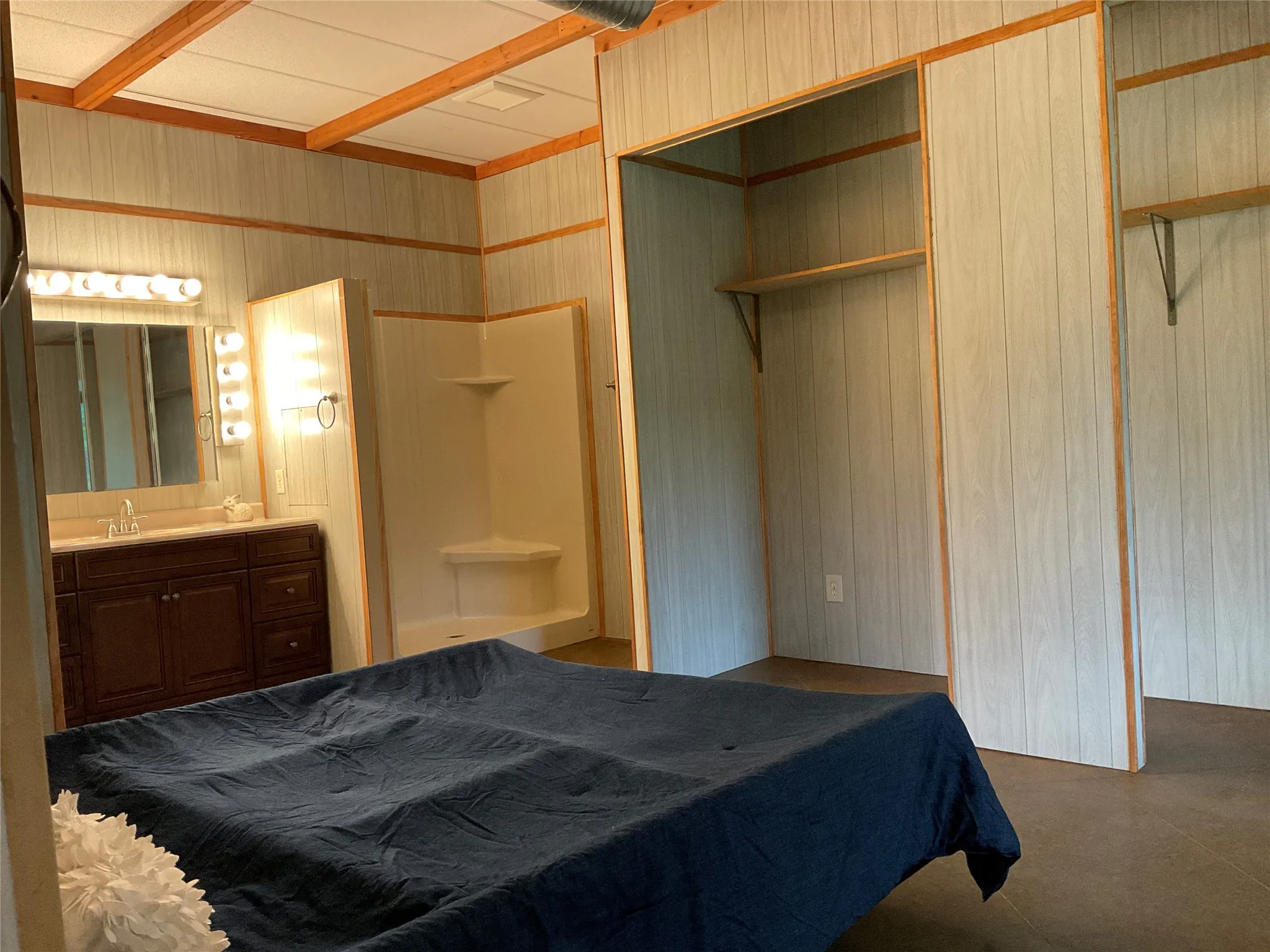 Single Family Residence For Sale in Bosque County , 392 County Road 1410, Morgan, Texas 76671, 2 Bedroom, 2 Bathroom, Garage spaces, 1,300 Sqft, built in 2013, mls#21302075, Real Estate Agent in Morgan, Homes For Sale in Bosque county, Homes For Sale in Morgan, Realtor in Morgan Texas, Real Estate Brokerage Independent Realty Texas, Luminita Cordes Realtor
