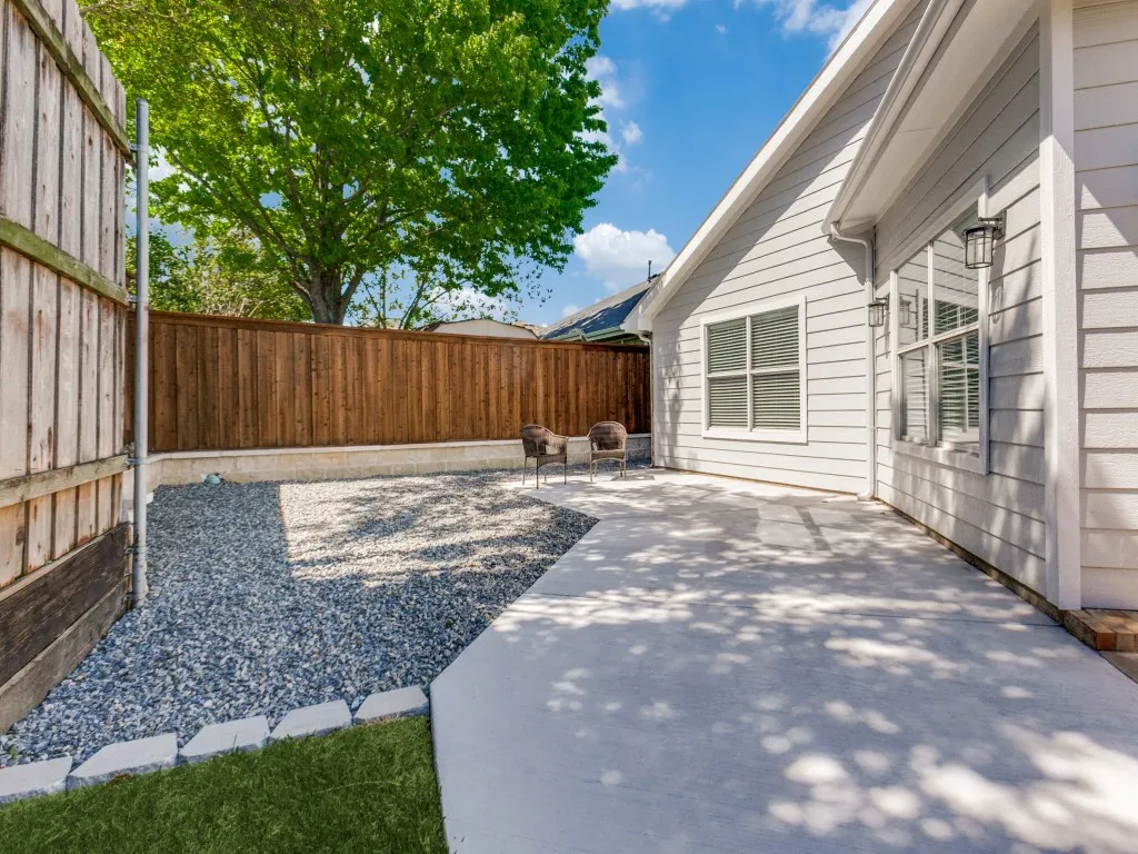 Single Family Residence For Rent in Collin County , 1305 GREENBRIAR Lane, Mc Kinney, Texas 75069, 3 Bedroom, 2 Bathroom, 2 Garage spaces, 1,712 Sqft, built in 1998, mls#21307417, Real Estate Agent in Mc Kinney, Homes For Rent in Collin county, Homes For Rent in Mc Kinney, Realtor in Mc Kinney Texas, Real Estate Brokerage Independent Realty Texas, Luminita Cordes Realtor