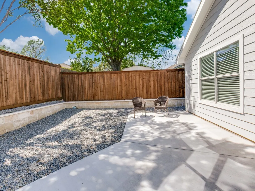 Single Family Residence For Rent in Collin County , 1305 GREENBRIAR Lane, Mc Kinney, Texas 75069, 3 Bedroom, 2 Bathroom, 2 Garage spaces, 1,712 Sqft, built in 1998, mls#21307417, Real Estate Agent in Mc Kinney, Homes For Rent in Collin county, Homes For Rent in Mc Kinney, Realtor in Mc Kinney Texas, Real Estate Brokerage Independent Realty Texas, Luminita Cordes Realtor
