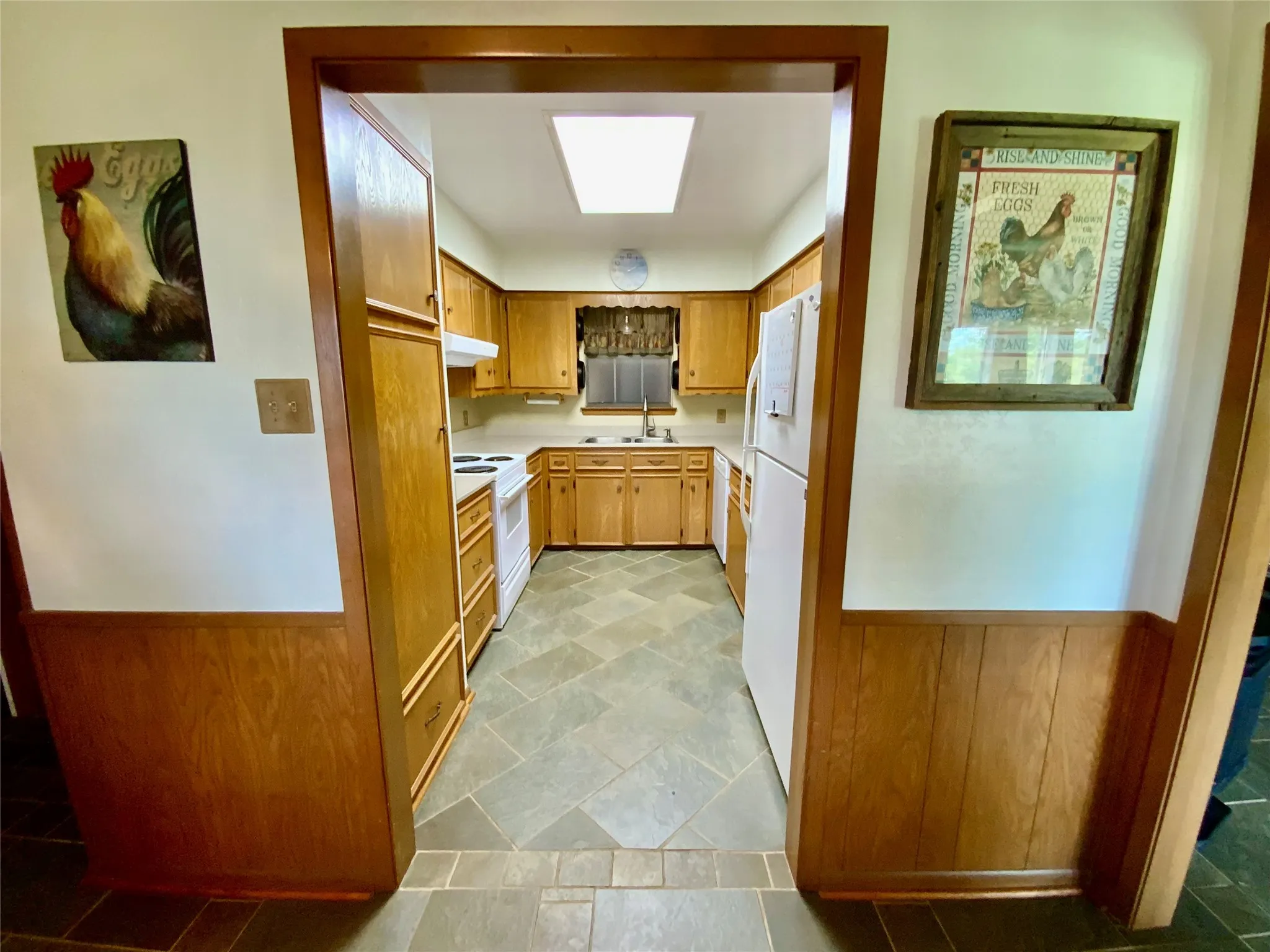 Farm For Sale in Limestone County , 2247 Lcr 654, Thornton, Texas 76687, 4 Bedroom, 2 Bathroom, Garage spaces, 2,702 Sqft, built in 1980, mls#21307378, Real Estate Agent in Thornton, Homes For Sale in Limestone county, Homes For Sale in Thornton, Realtor in Thornton Texas, Real Estate Brokerage Independent Realty Texas, Luminita Cordes Realtor
