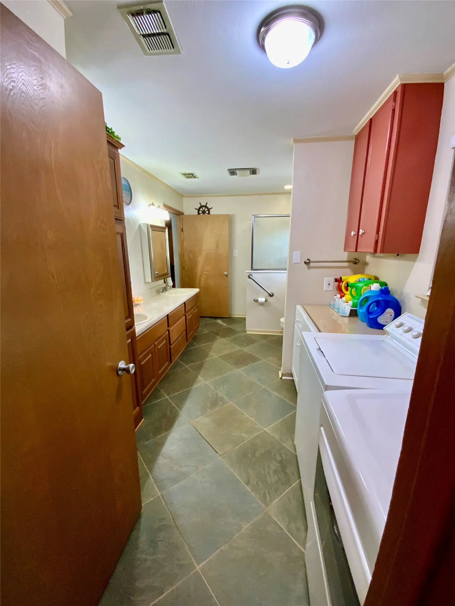 Farm For Sale in Limestone County , 2247 Lcr 654, Thornton, Texas 76687, 4 Bedroom, 2 Bathroom, Garage spaces, 2,702 Sqft, built in 1980, mls#21307378, Real Estate Agent in Thornton, Homes For Sale in Limestone county, Homes For Sale in Thornton, Realtor in Thornton Texas, Real Estate Brokerage Independent Realty Texas, Luminita Cordes Realtor