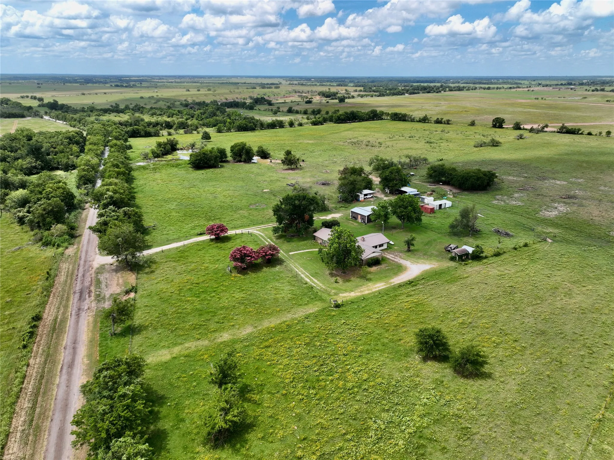 Farm For Sale in Limestone County , 2247 Lcr 654, Thornton, Texas 76687, 4 Bedroom, 2 Bathroom, Garage spaces, 2,702 Sqft, built in 1980, mls#21307378, Real Estate Agent in Thornton, Homes For Sale in Limestone county, Homes For Sale in Thornton, Realtor in Thornton Texas, Real Estate Brokerage Independent Realty Texas, Luminita Cordes Realtor