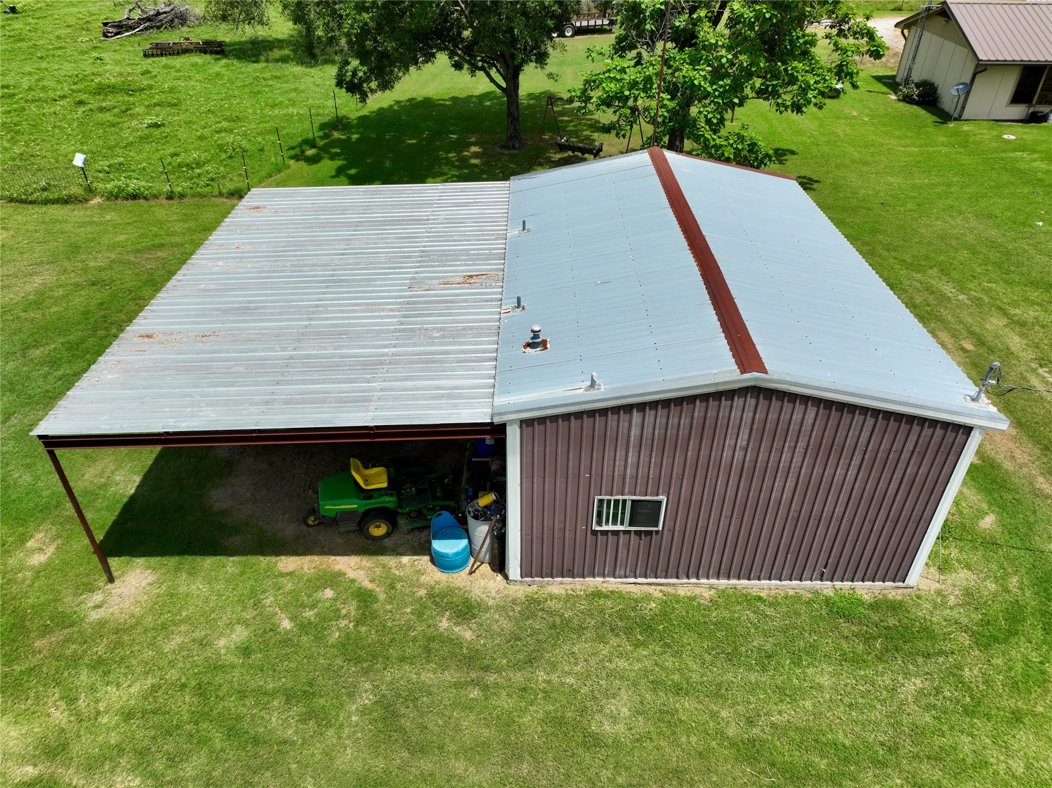 Farm For Sale in Limestone County , 2247 Lcr 654, Thornton, Texas 76687, 4 Bedroom, 2 Bathroom, Garage spaces, 2,702 Sqft, built in 1980, mls#21307378, Real Estate Agent in Thornton, Homes For Sale in Limestone county, Homes For Sale in Thornton, Realtor in Thornton Texas, Real Estate Brokerage Independent Realty Texas, Luminita Cordes Realtor