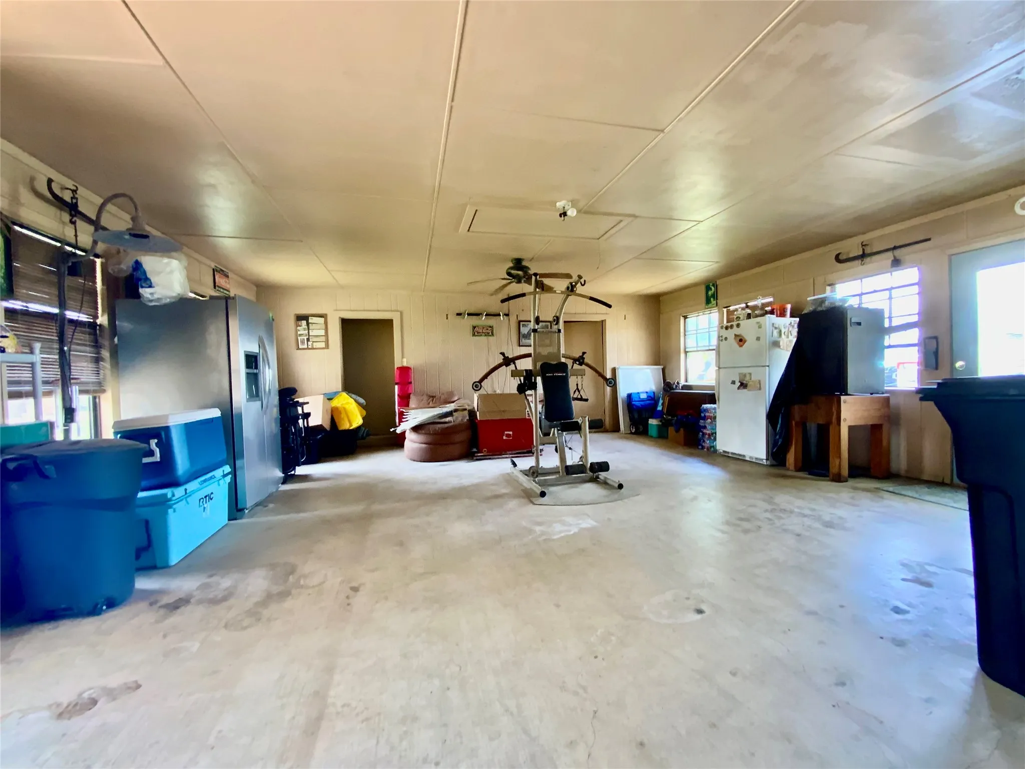 Farm For Sale in Limestone County , 2247 Lcr 654, Thornton, Texas 76687, 4 Bedroom, 2 Bathroom, Garage spaces, 2,702 Sqft, built in 1980, mls#21307378, Real Estate Agent in Thornton, Homes For Sale in Limestone county, Homes For Sale in Thornton, Realtor in Thornton Texas, Real Estate Brokerage Independent Realty Texas, Luminita Cordes Realtor