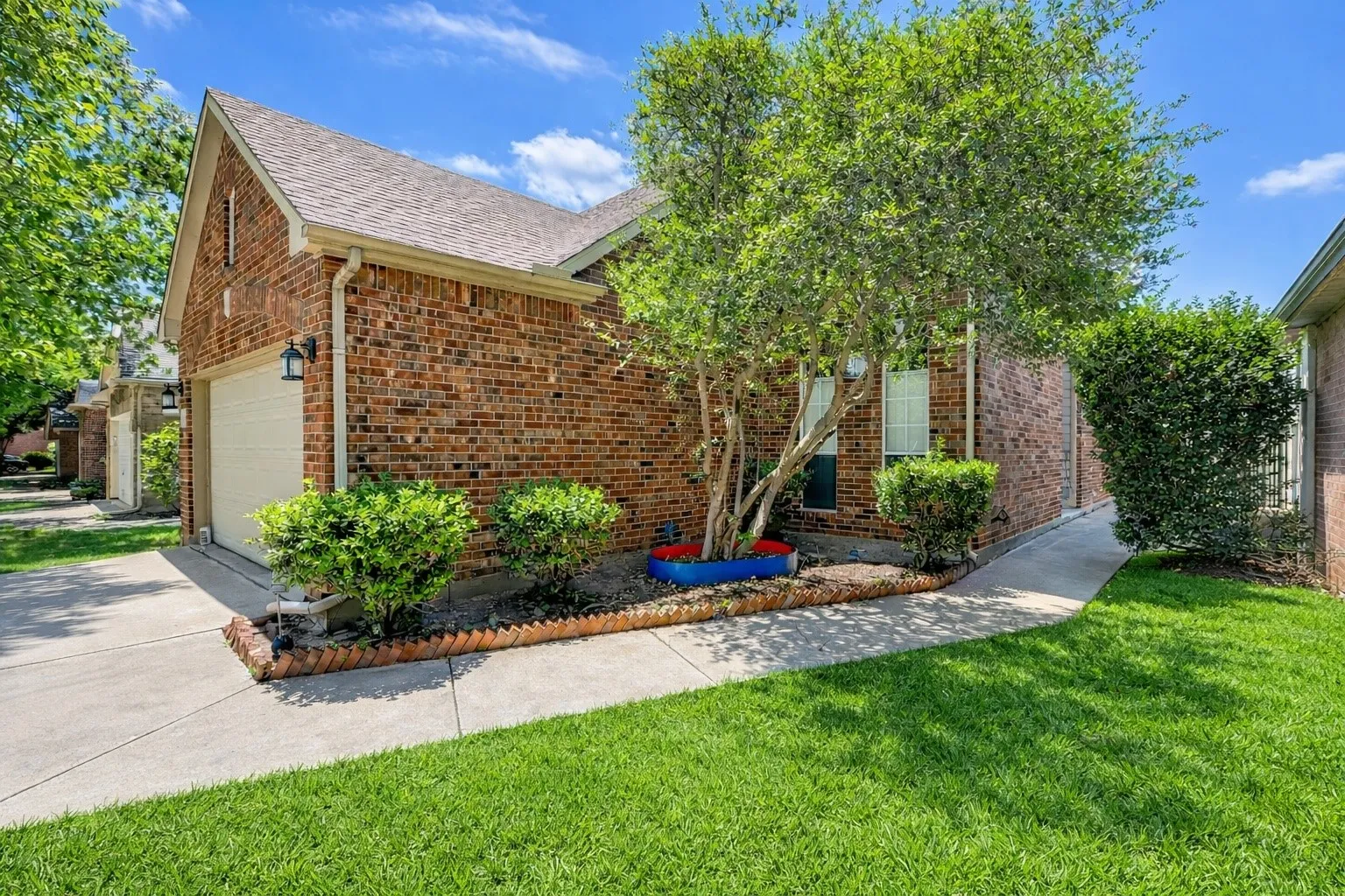 Single Family Residence For Sale in Tarrant County , 5412 Pecan Creek Circle, Fort Worth, Texas 76244, 4 Bedrooms, 3 Bathrooms, 2 Garage spaces, 2,413 Sqft, built in 2001, Price $385,000, mls#21306941, Real Estate Agent in Fort Worth, Homes For Sale in Tarrant county, Homes For Sale in Fort Worth, Realtor in Fort Worth Texas, Real Estate Brokerage Independent Realty Texas, Luminita Cordes Realtor