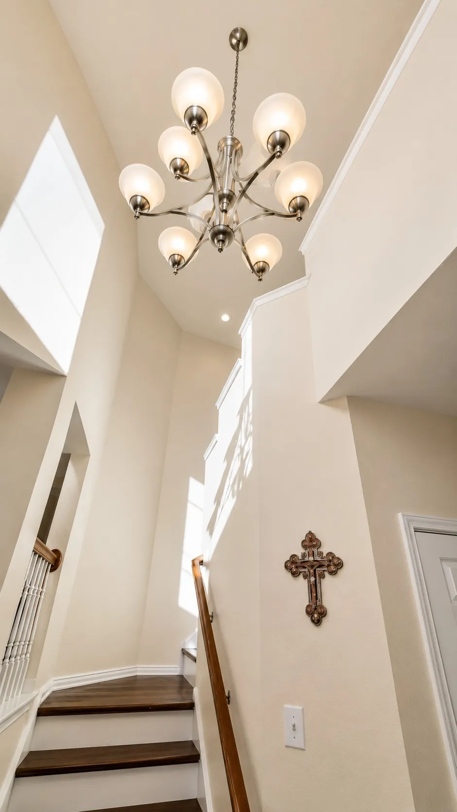 Single Family Residence For Sale in Tarrant County , 5412 Pecan Creek Circle, Fort Worth, Texas 76244, 4 Bedrooms, 3 Bathrooms, 2 Garage spaces, 2,413 Sqft, built in 2001, Price $385,000, mls#21306941, Real Estate Agent in Fort Worth, Homes For Sale in Tarrant county, Homes For Sale in Fort Worth, Realtor in Fort Worth Texas, Real Estate Brokerage Independent Realty Texas, Luminita Cordes Realtor