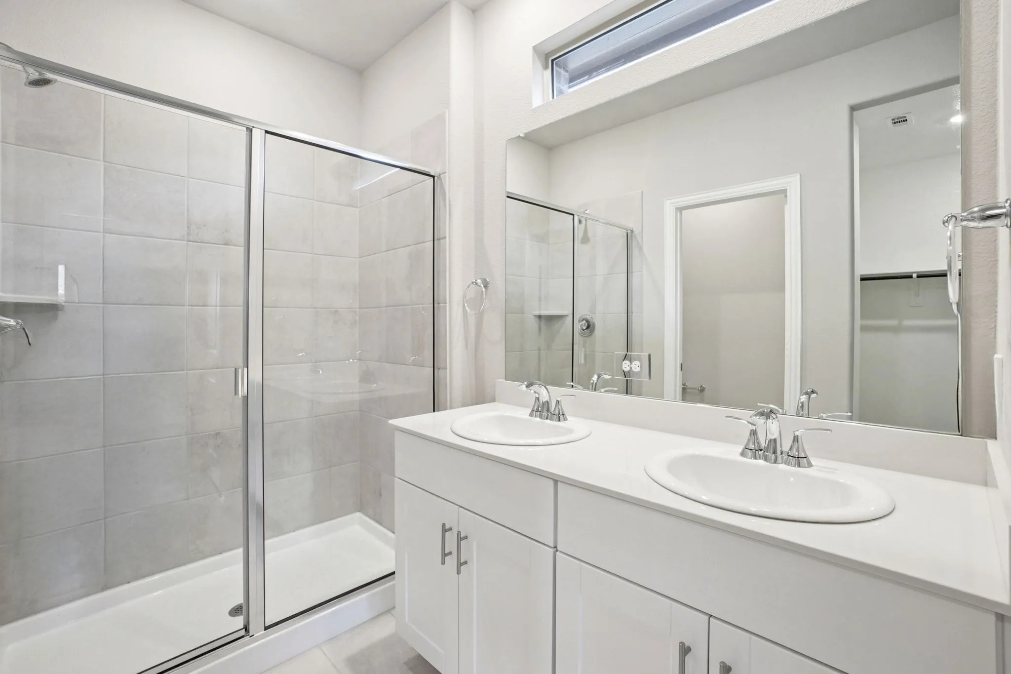 Photo is not of the actual home, but is an inspirational photo of builder’s model home and may depict options, furnishings, and/or decorator features that are not included.