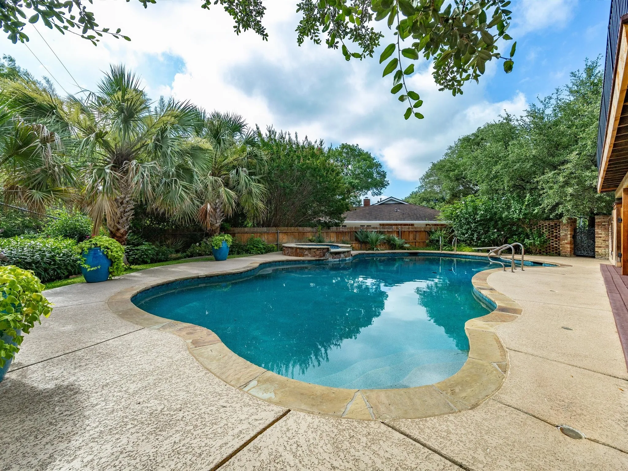 Single Family Residence For Sale in Tarrant County , 4400 Summercrest Court, Fort Worth, Texas 76109, 6 Bedroom, 7 Bathroom, 2 Garage spaces, 6,195 Sqft, built in 1966, mls#21305811, Real Estate Agent in Fort Worth, Homes For Sale in Tarrant county, Homes For Sale in Fort Worth, Realtor in Fort Worth Texas, Real Estate Brokerage Independent Realty Texas, Luminita Cordes Realtor