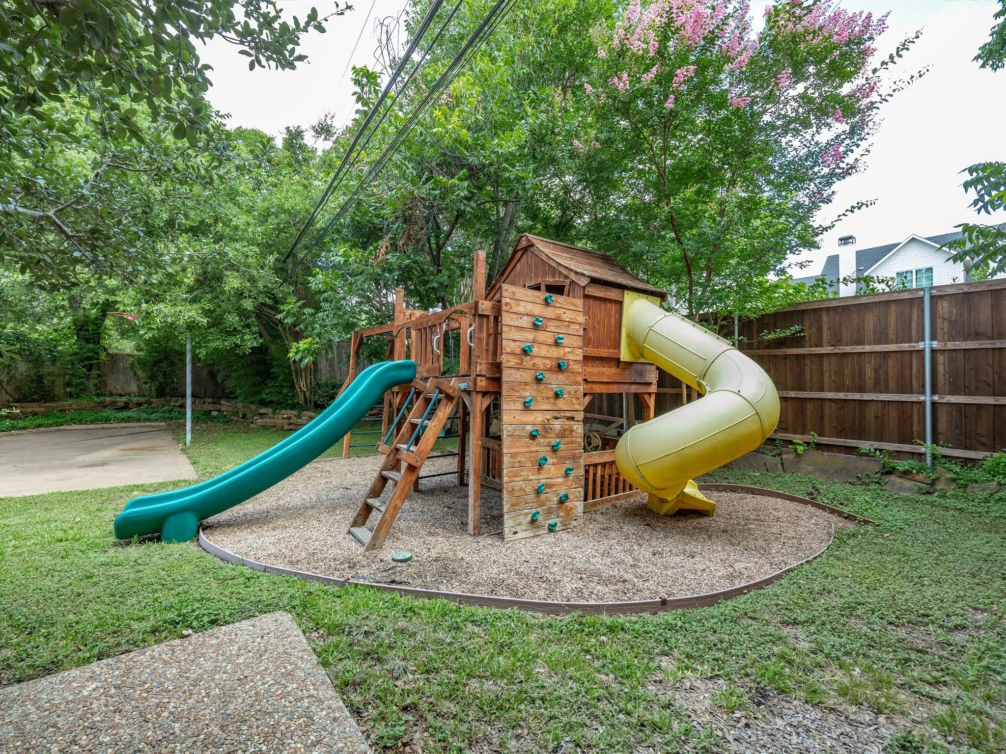 Single Family Residence For Sale in Tarrant County , 4400 Summercrest Court, Fort Worth, Texas 76109, 6 Bedroom, 7 Bathroom, 2 Garage spaces, 6,195 Sqft, built in 1966, mls#21305811, Real Estate Agent in Fort Worth, Homes For Sale in Tarrant county, Homes For Sale in Fort Worth, Realtor in Fort Worth Texas, Real Estate Brokerage Independent Realty Texas, Luminita Cordes Realtor