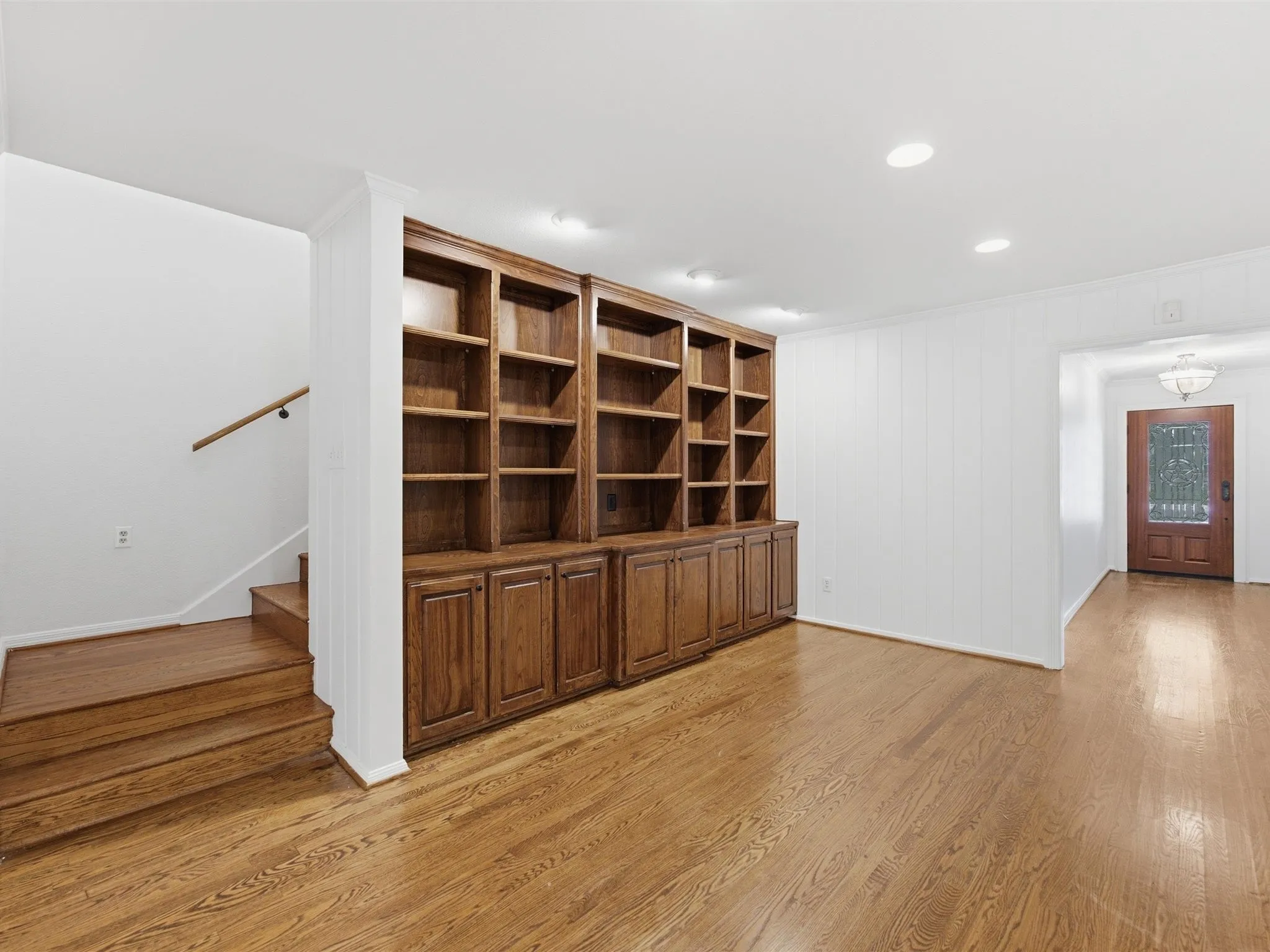Single Family Residence For Sale in Tarrant County , 4400 Summercrest Court, Fort Worth, Texas 76109, 6 Bedroom, 7 Bathroom, 2 Garage spaces, 6,195 Sqft, built in 1966, mls#21305811, Real Estate Agent in Fort Worth, Homes For Sale in Tarrant county, Homes For Sale in Fort Worth, Realtor in Fort Worth Texas, Real Estate Brokerage Independent Realty Texas, Luminita Cordes Realtor