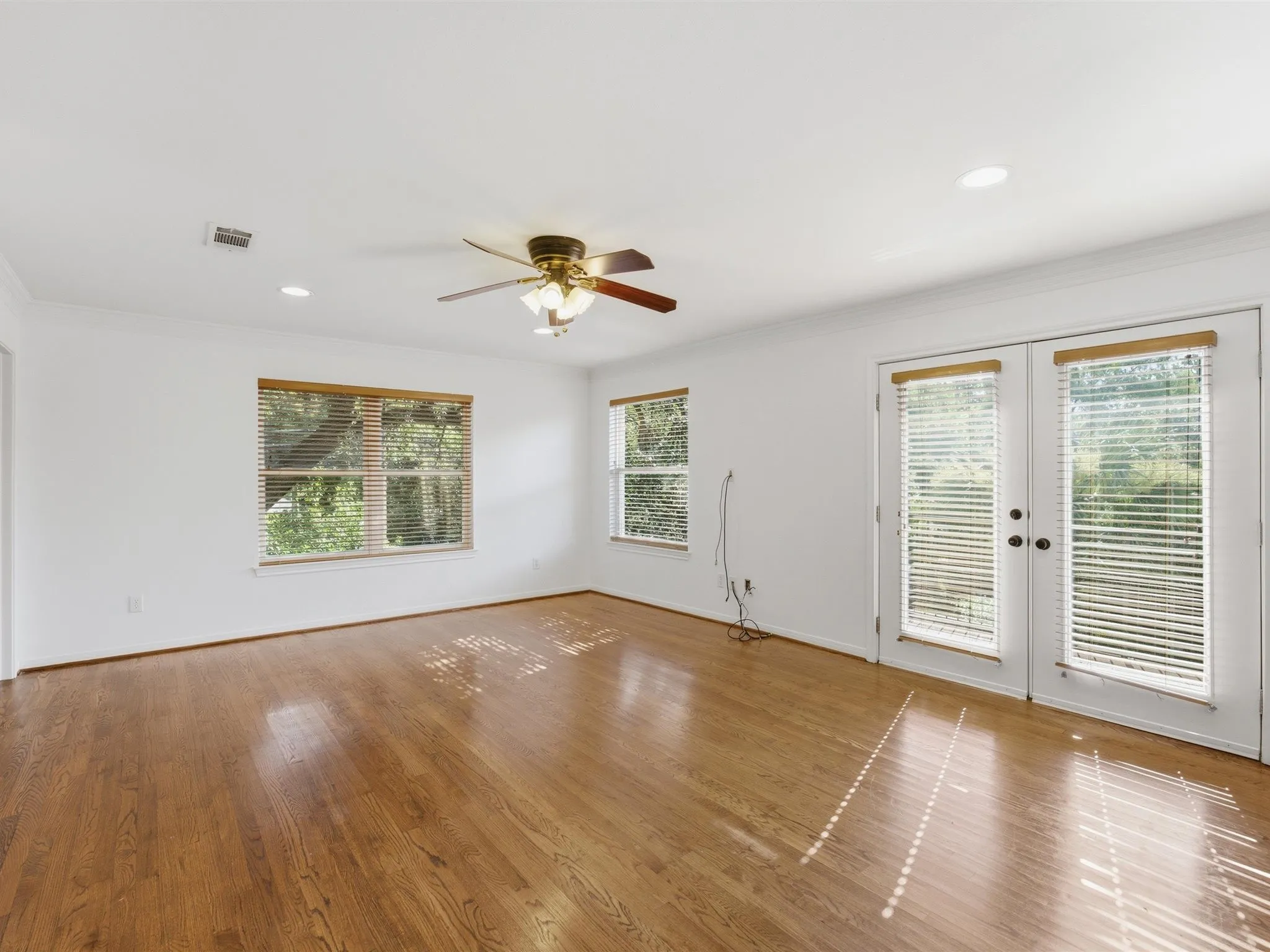 Single Family Residence For Sale in Tarrant County , 4400 Summercrest Court, Fort Worth, Texas 76109, 6 Bedroom, 7 Bathroom, 2 Garage spaces, 6,195 Sqft, built in 1966, mls#21305811, Real Estate Agent in Fort Worth, Homes For Sale in Tarrant county, Homes For Sale in Fort Worth, Realtor in Fort Worth Texas, Real Estate Brokerage Independent Realty Texas, Luminita Cordes Realtor
