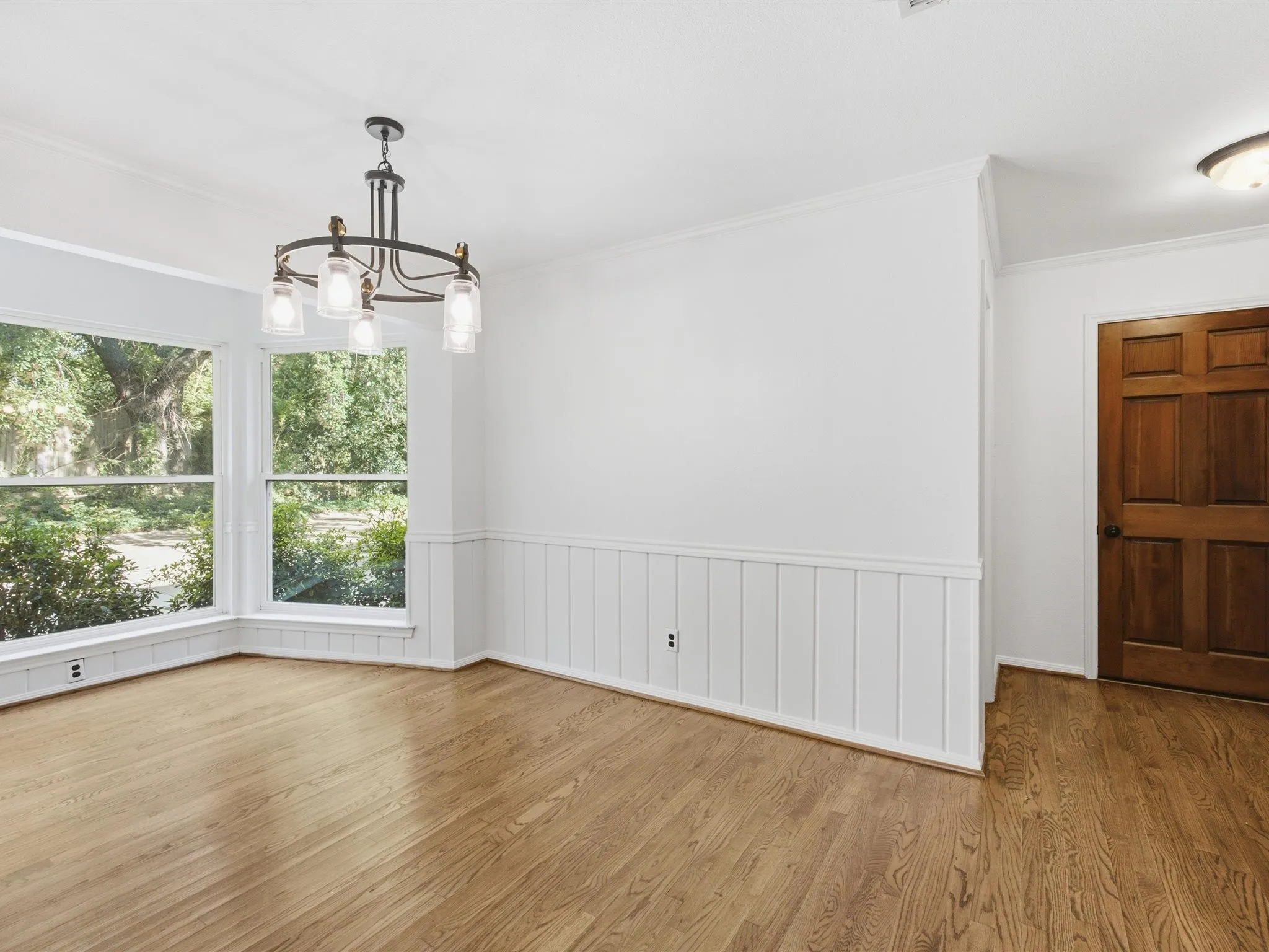 Single Family Residence For Sale in Tarrant County , 4400 Summercrest Court, Fort Worth, Texas 76109, 6 Bedroom, 7 Bathroom, 2 Garage spaces, 6,195 Sqft, built in 1966, mls#21305811, Real Estate Agent in Fort Worth, Homes For Sale in Tarrant county, Homes For Sale in Fort Worth, Realtor in Fort Worth Texas, Real Estate Brokerage Independent Realty Texas, Luminita Cordes Realtor