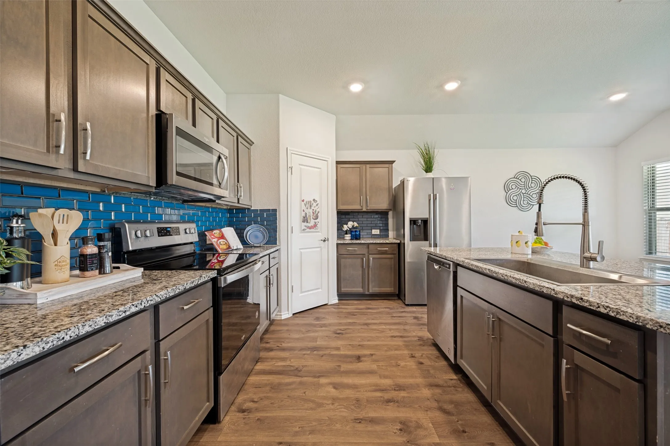 Single Family Residence For Sale in Denton County , 905 English Drive, Aubrey, Texas 76227, 4 Bedroom, 2 Bathroom, 2 Garage spaces, 1,590 Sqft, built in 2020, mls#21307440, Real Estate Agent in Aubrey, Homes For Sale in Denton county, Homes For Sale in Aubrey, Realtor in Aubrey Texas, Real Estate Brokerage Independent Realty Texas, Luminita Cordes Realtor