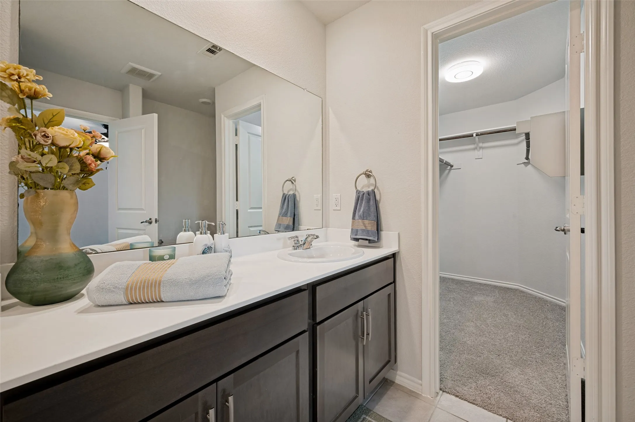 Single Family Residence For Sale in Denton County , 905 English Drive, Aubrey, Texas 76227, 4 Bedroom, 2 Bathroom, 2 Garage spaces, 1,590 Sqft, built in 2020, mls#21307440, Real Estate Agent in Aubrey, Homes For Sale in Denton county, Homes For Sale in Aubrey, Realtor in Aubrey Texas, Real Estate Brokerage Independent Realty Texas, Luminita Cordes Realtor