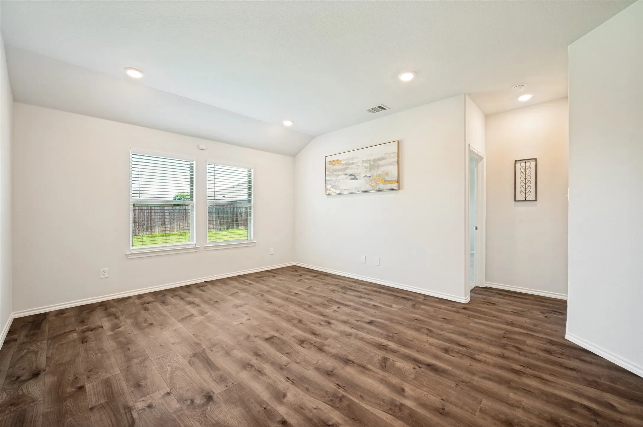 Single Family Residence For Sale in Denton County , 905 English Drive, Aubrey, Texas 76227, 4 Bedroom, 2 Bathroom, 2 Garage spaces, 1,590 Sqft, built in 2020, mls#21307440, Real Estate Agent in Aubrey, Homes For Sale in Denton county, Homes For Sale in Aubrey, Realtor in Aubrey Texas, Real Estate Brokerage Independent Realty Texas, Luminita Cordes Realtor