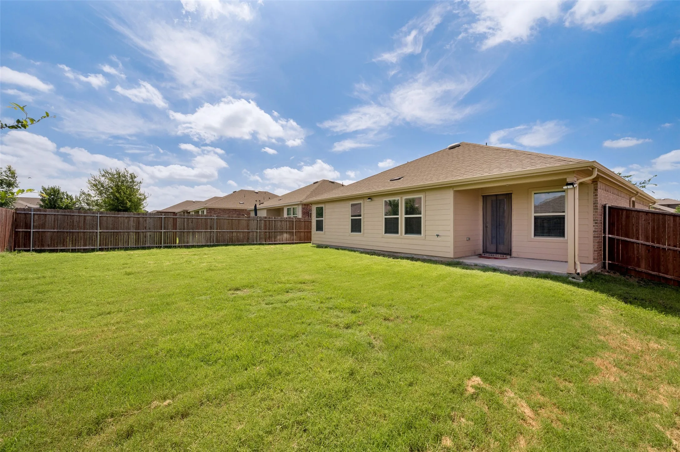 Single Family Residence For Sale in Denton County , 905 English Drive, Aubrey, Texas 76227, 4 Bedroom, 2 Bathroom, 2 Garage spaces, 1,590 Sqft, built in 2020, mls#21307440, Real Estate Agent in Aubrey, Homes For Sale in Denton county, Homes For Sale in Aubrey, Realtor in Aubrey Texas, Real Estate Brokerage Independent Realty Texas, Luminita Cordes Realtor
